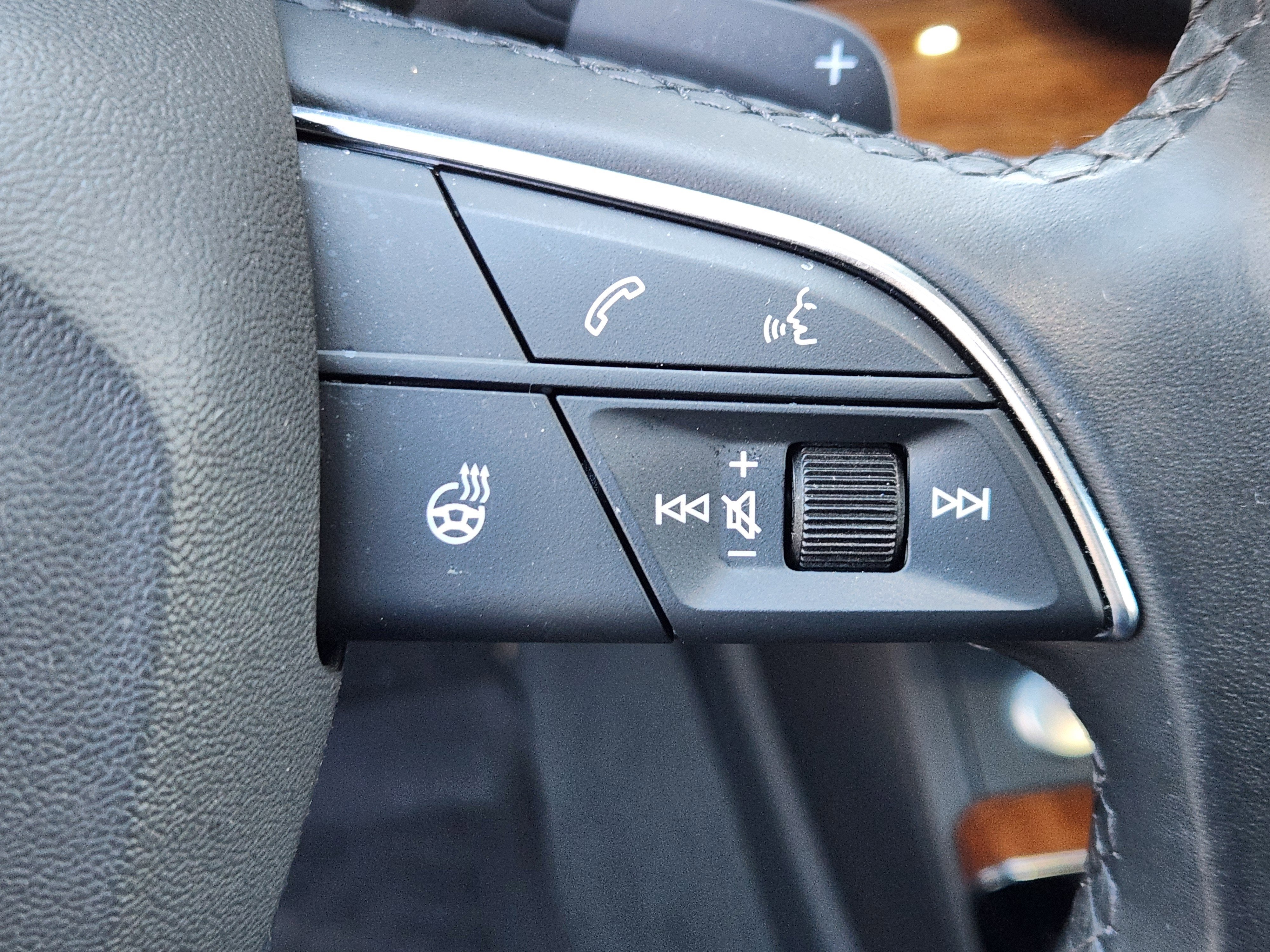 2023 Audi Q5 S line Premium