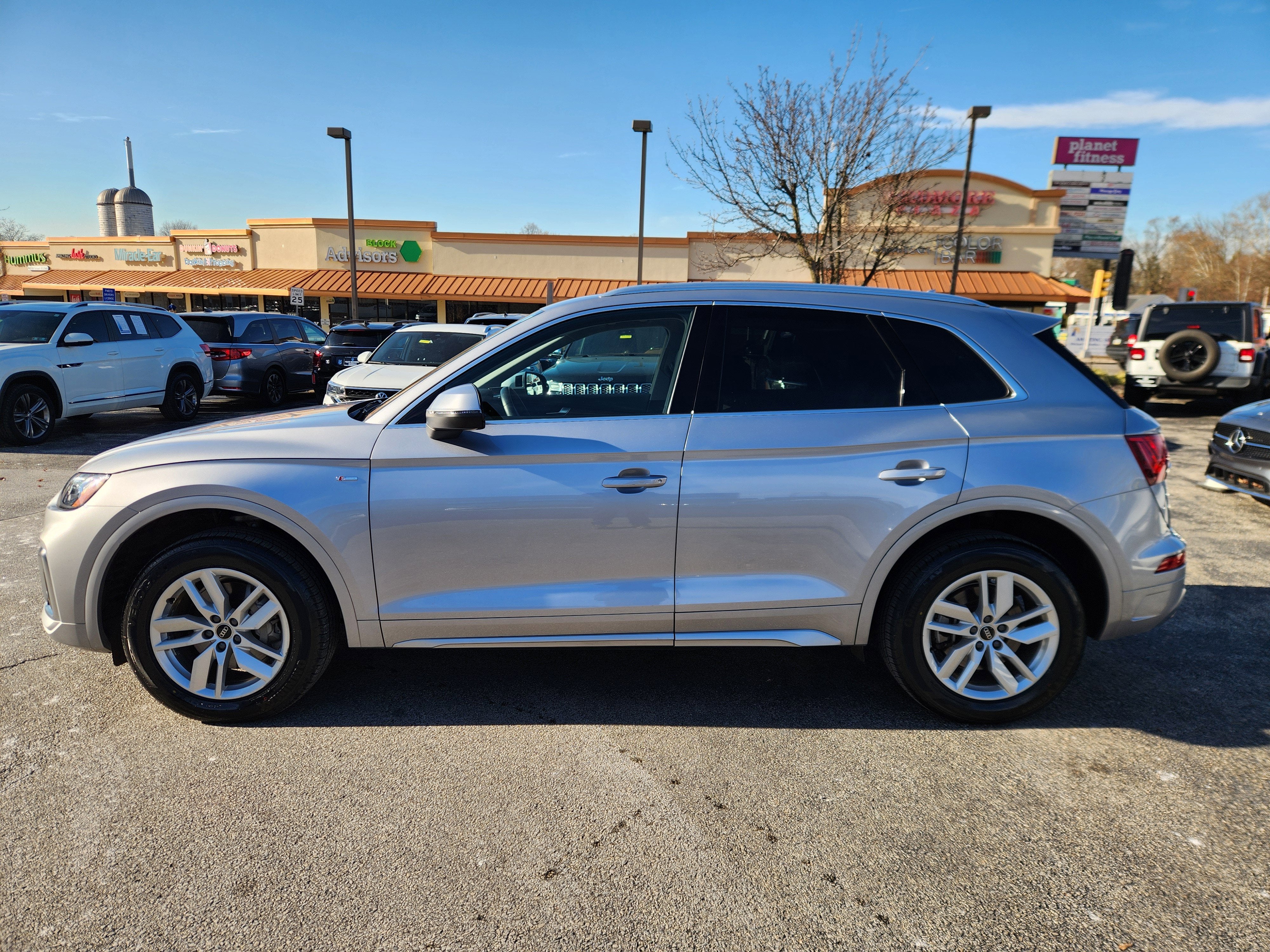 2023 Audi Q5 S line Premium