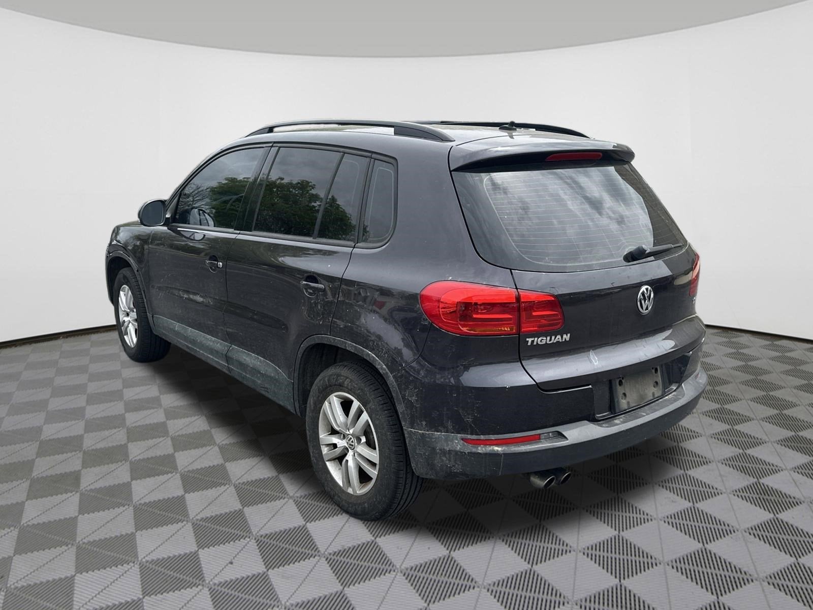 2016 Volkswagen Tiguan Base