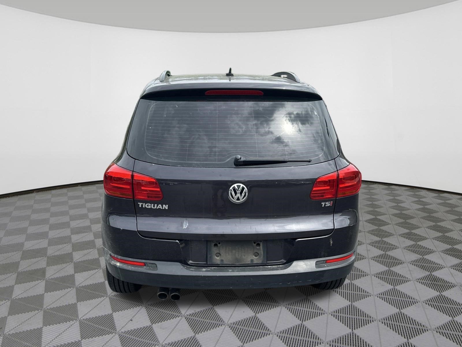 2016 Volkswagen Tiguan Base