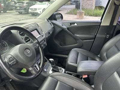 2016 Volkswagen Tiguan Base