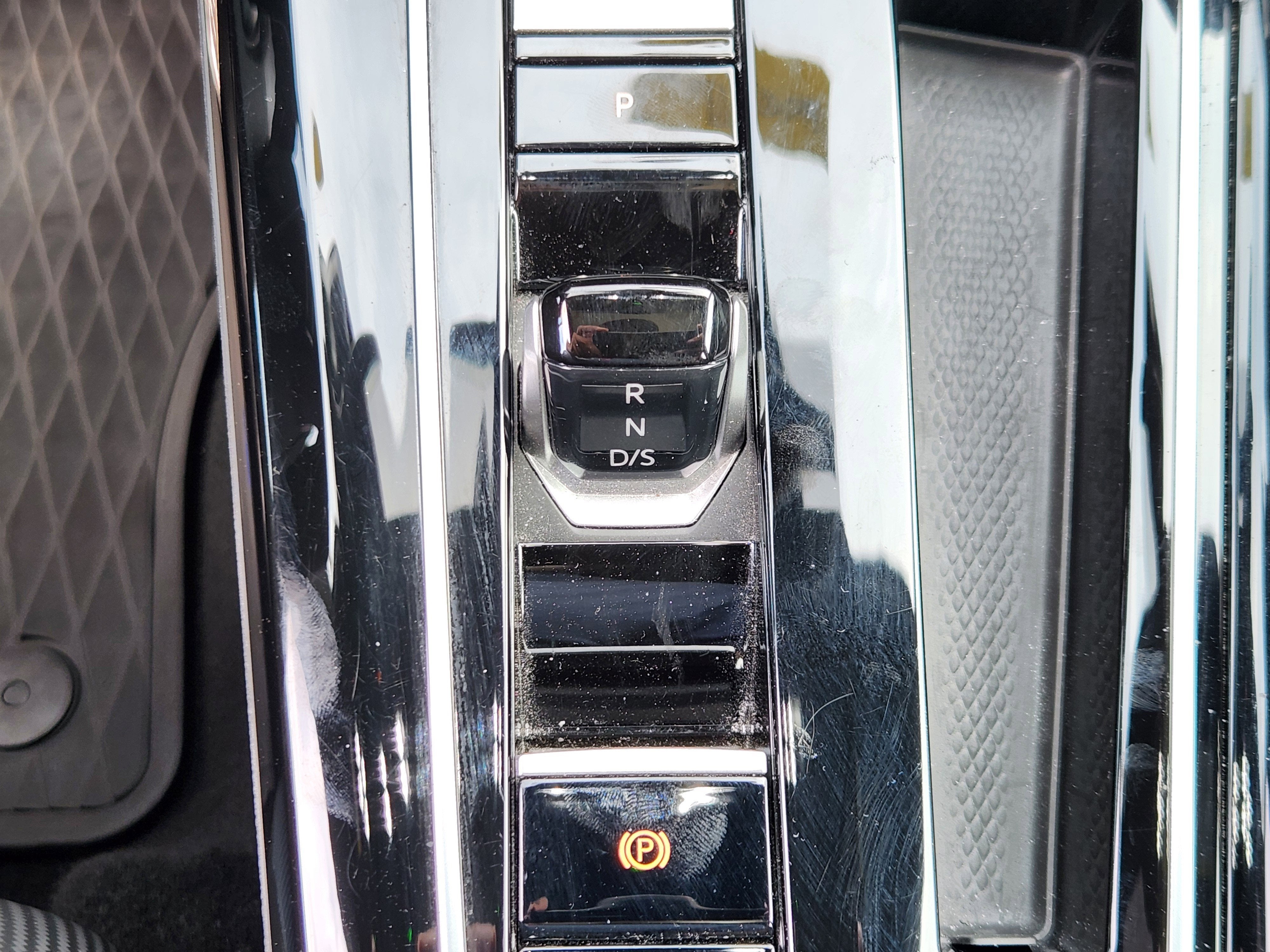 2024 Volkswagen Golf R Base