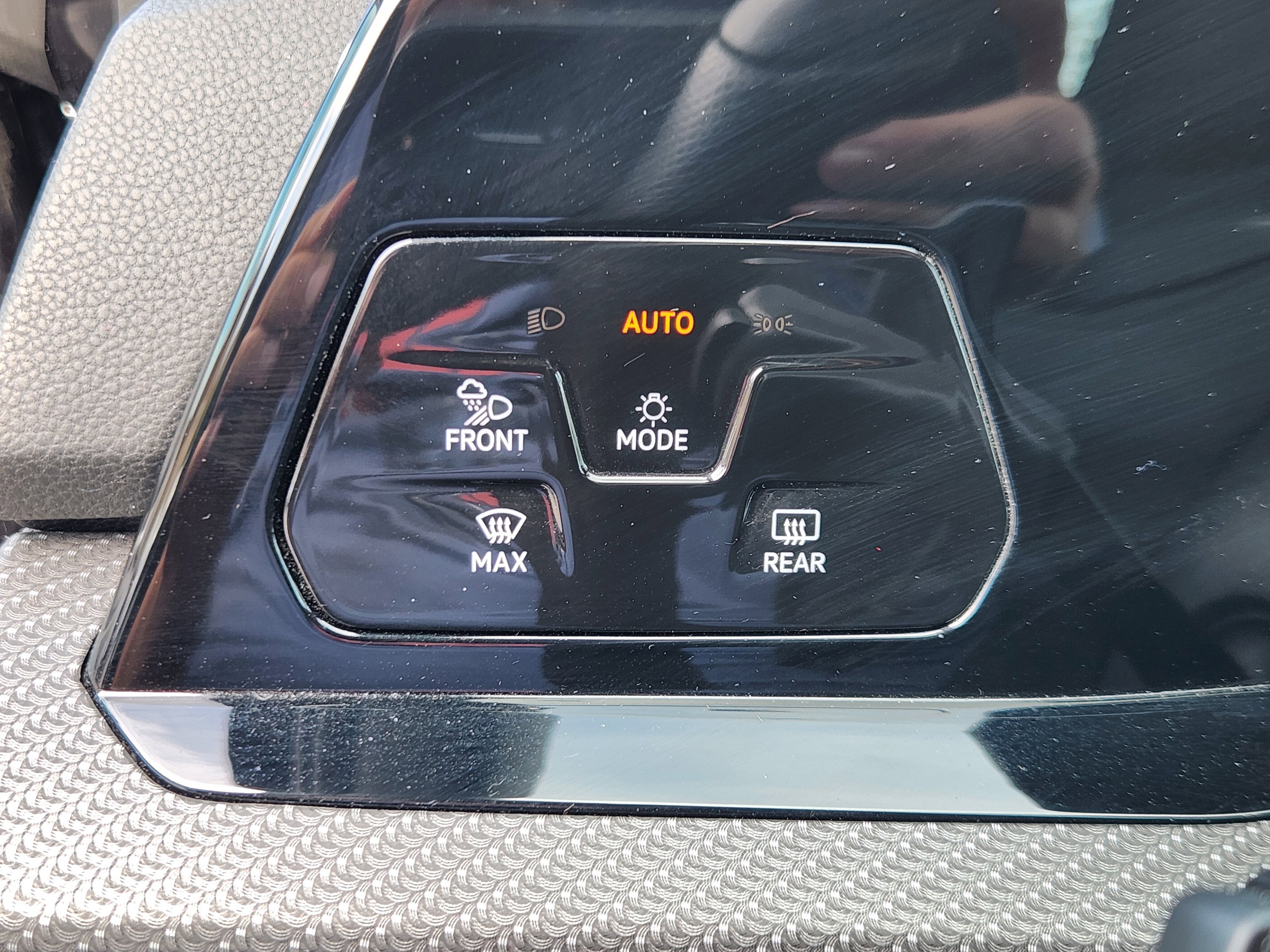 2024 Volkswagen Golf R Base