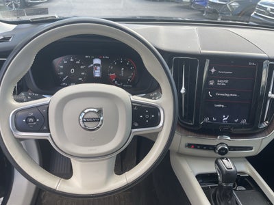 2021 Volvo XC60 Momentum
