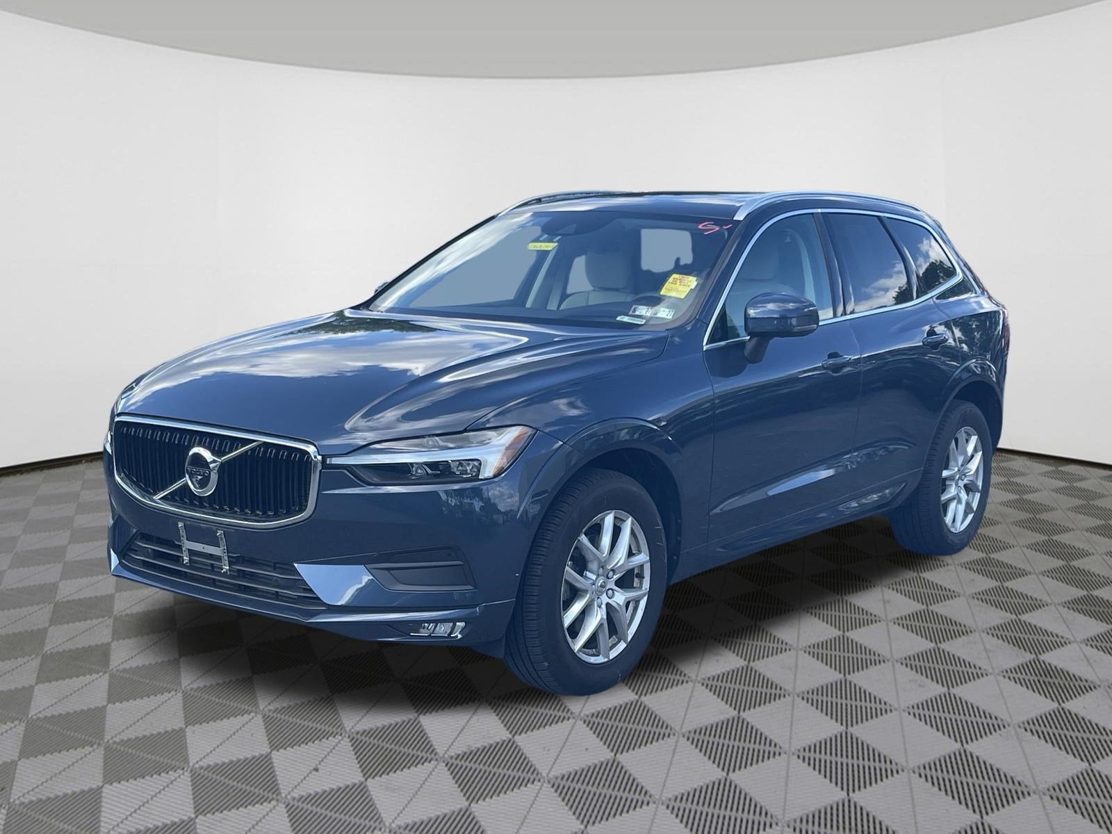 2021 Volvo XC60 Momentum