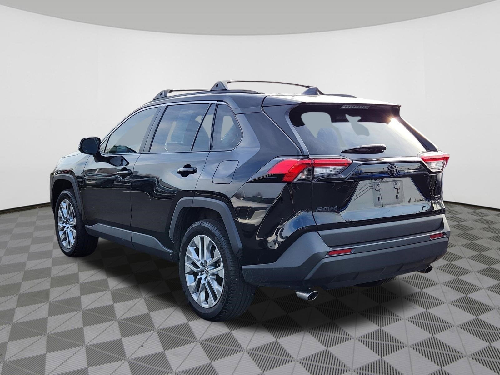 2025 Toyota RAV4 XLE Premium