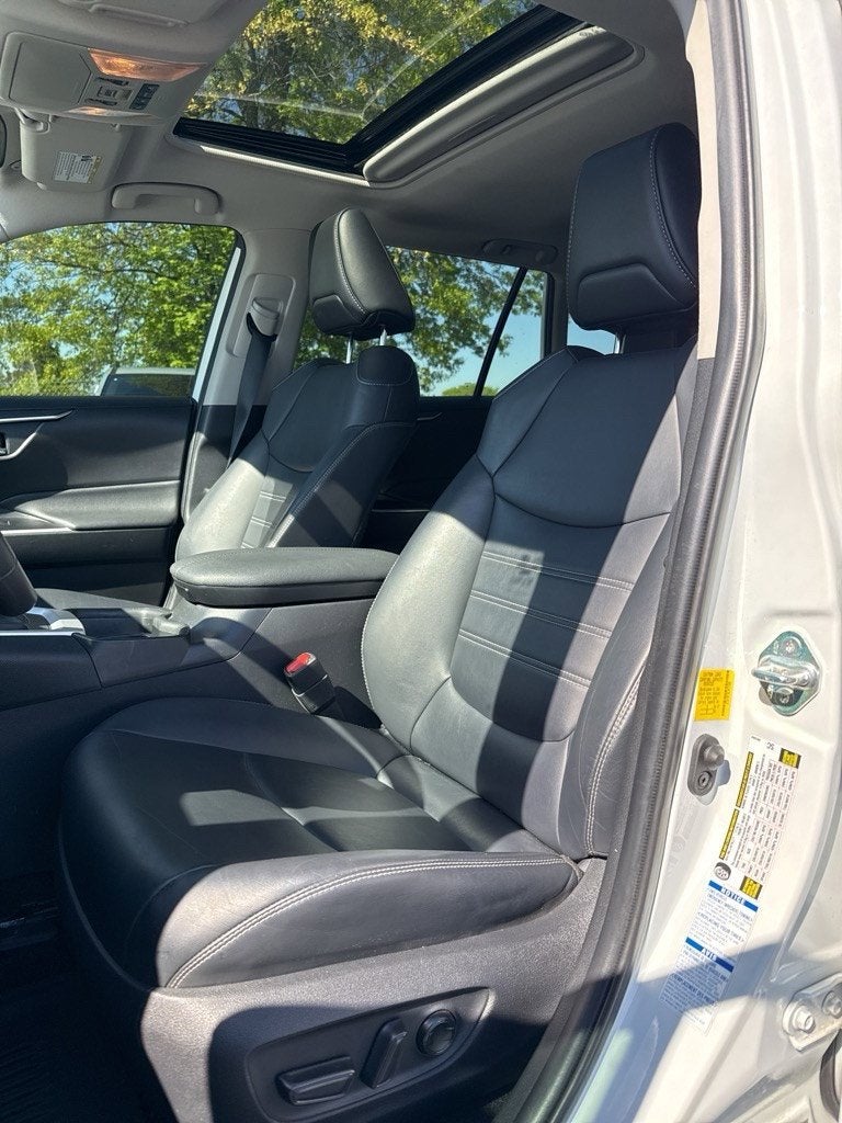 2020 Toyota RAV4 XLE Premium