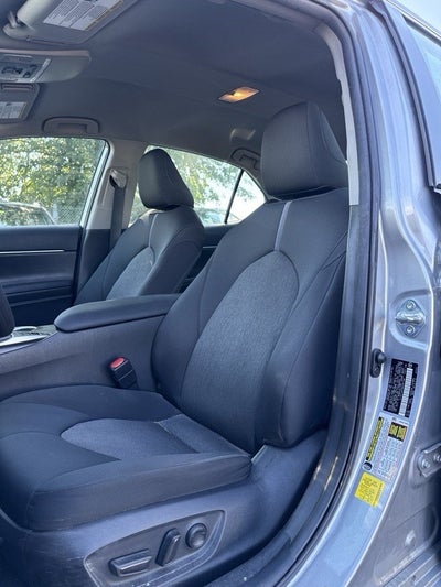 2022 Toyota Camry Hybrid LE