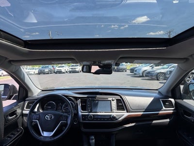 2016 Toyota Highlander Limited Platinum