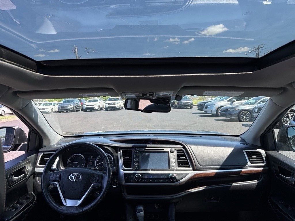 2016 Toyota Highlander Limited Platinum