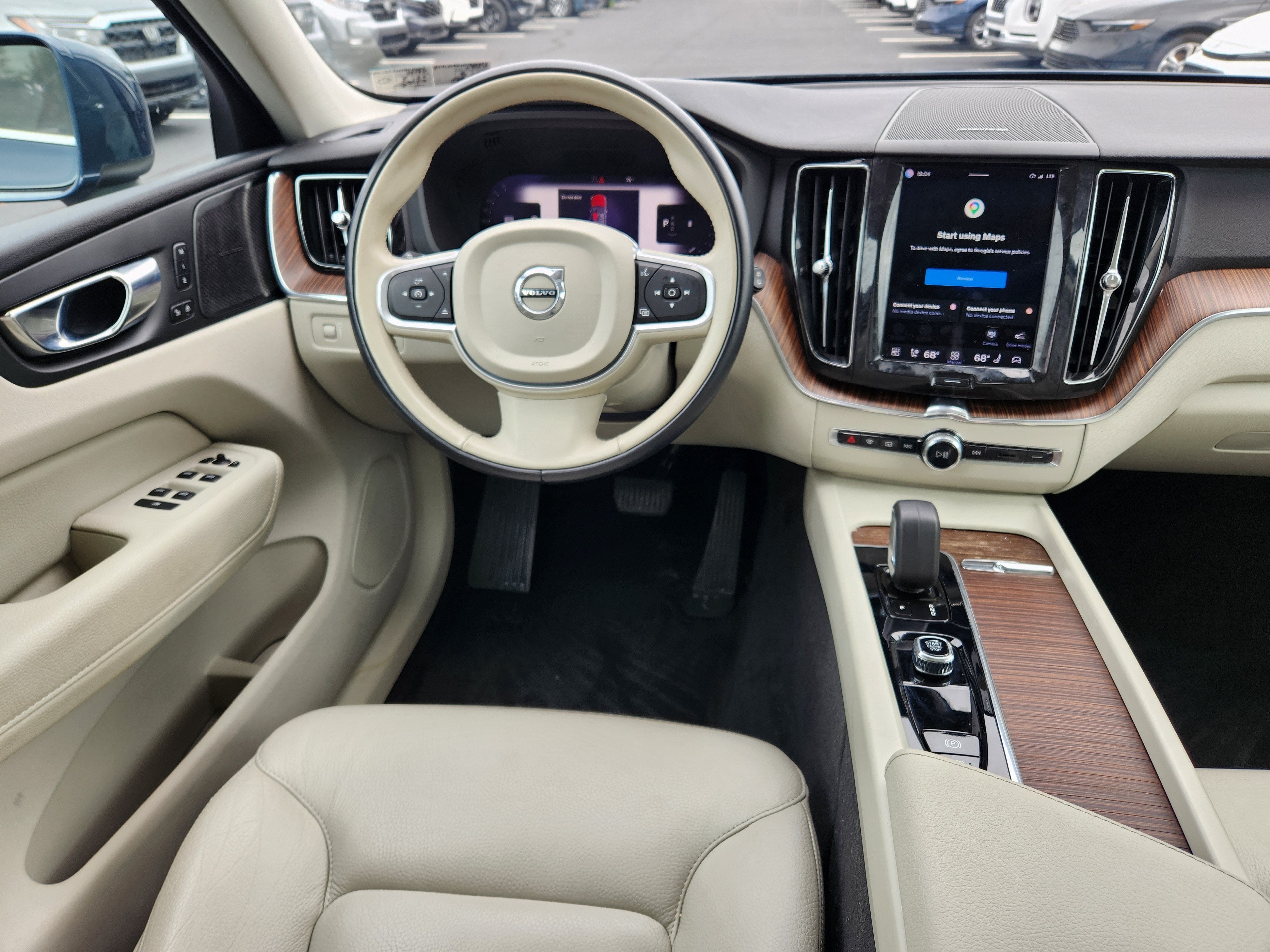 2022 Volvo XC60 Momentum