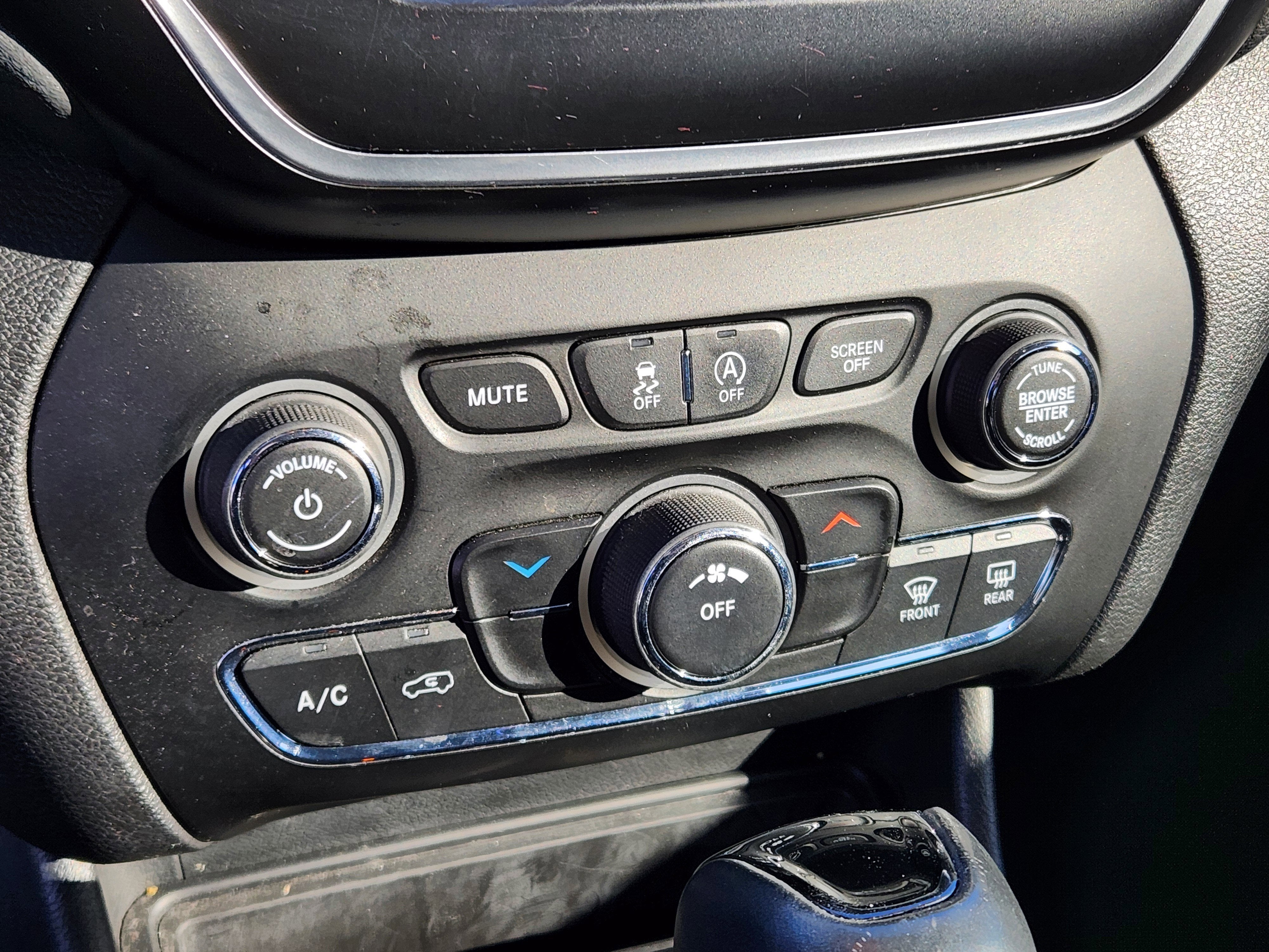 2021 Jeep Cherokee Altitude