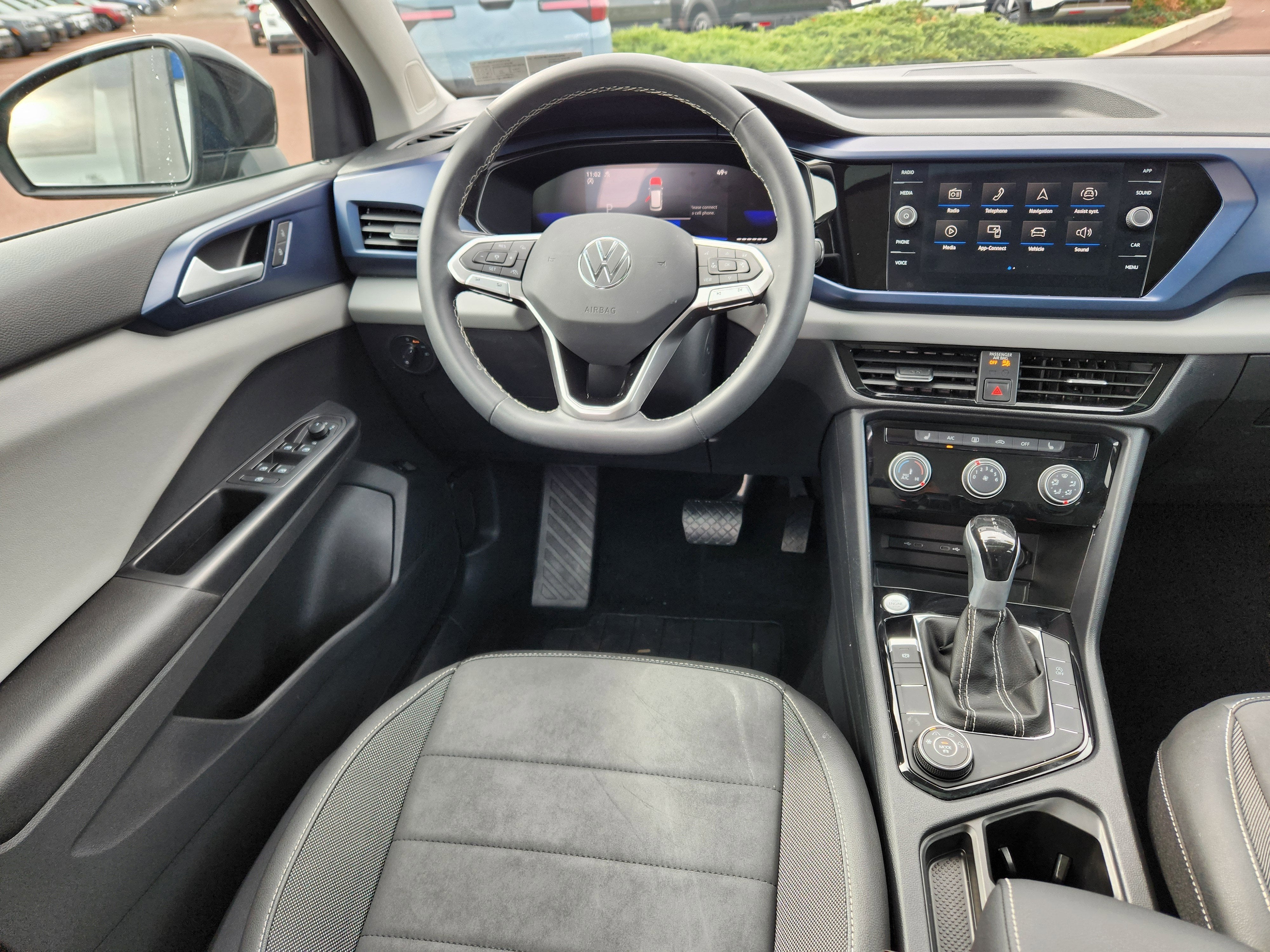 2023 Volkswagen Taos SE