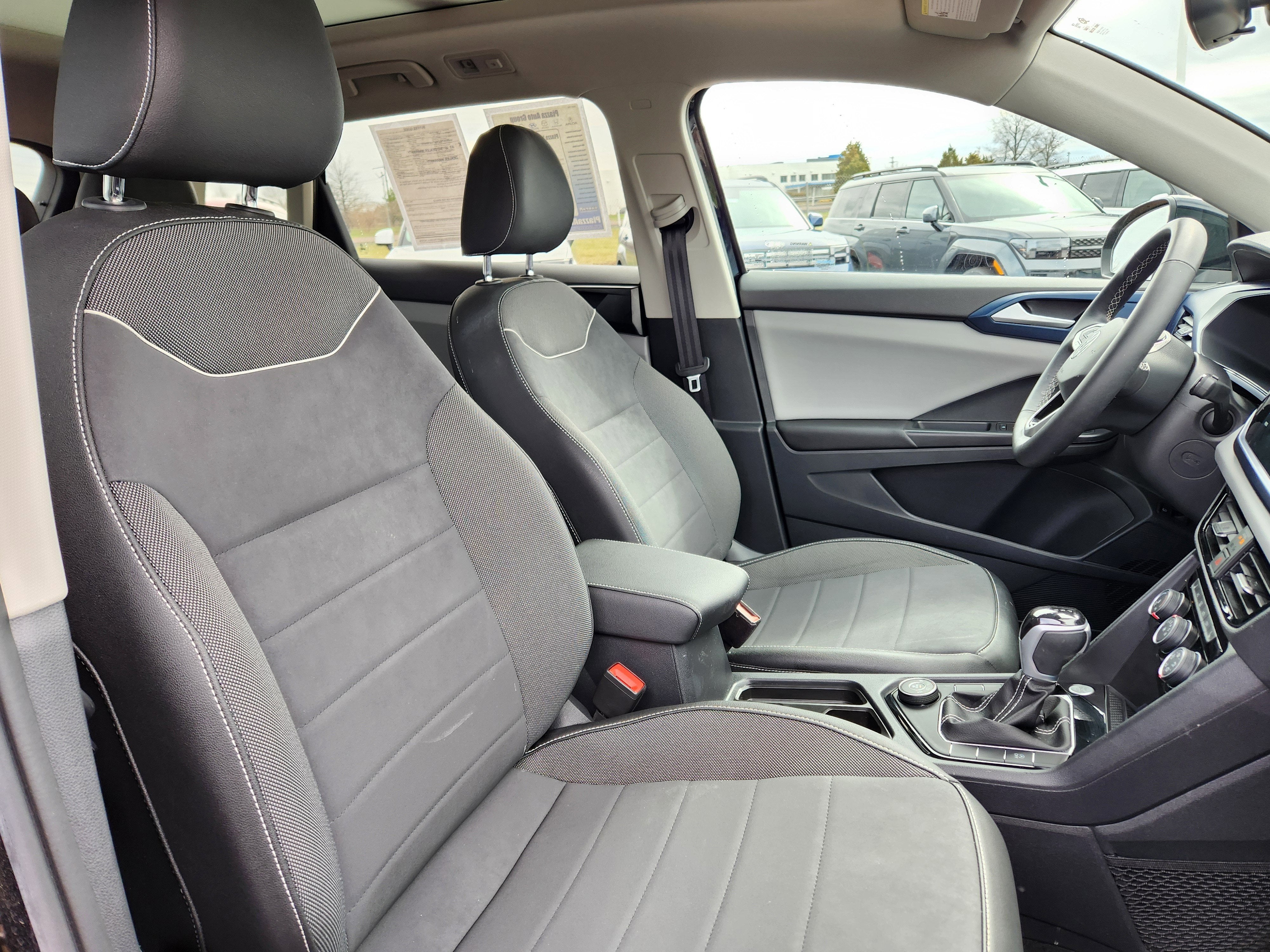 2023 Volkswagen Taos SE