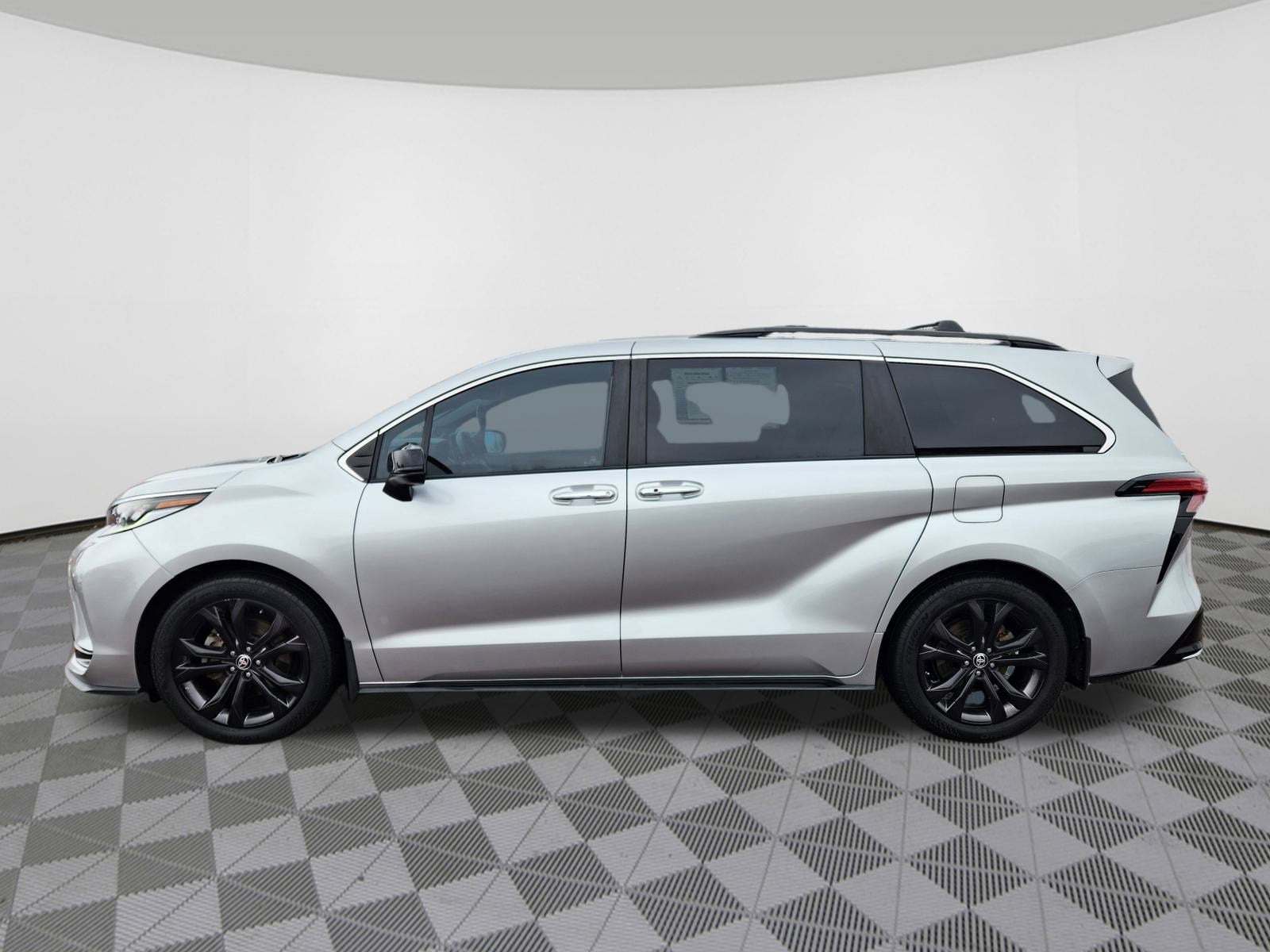 2023 Toyota Sienna XSE 25th Anniversary