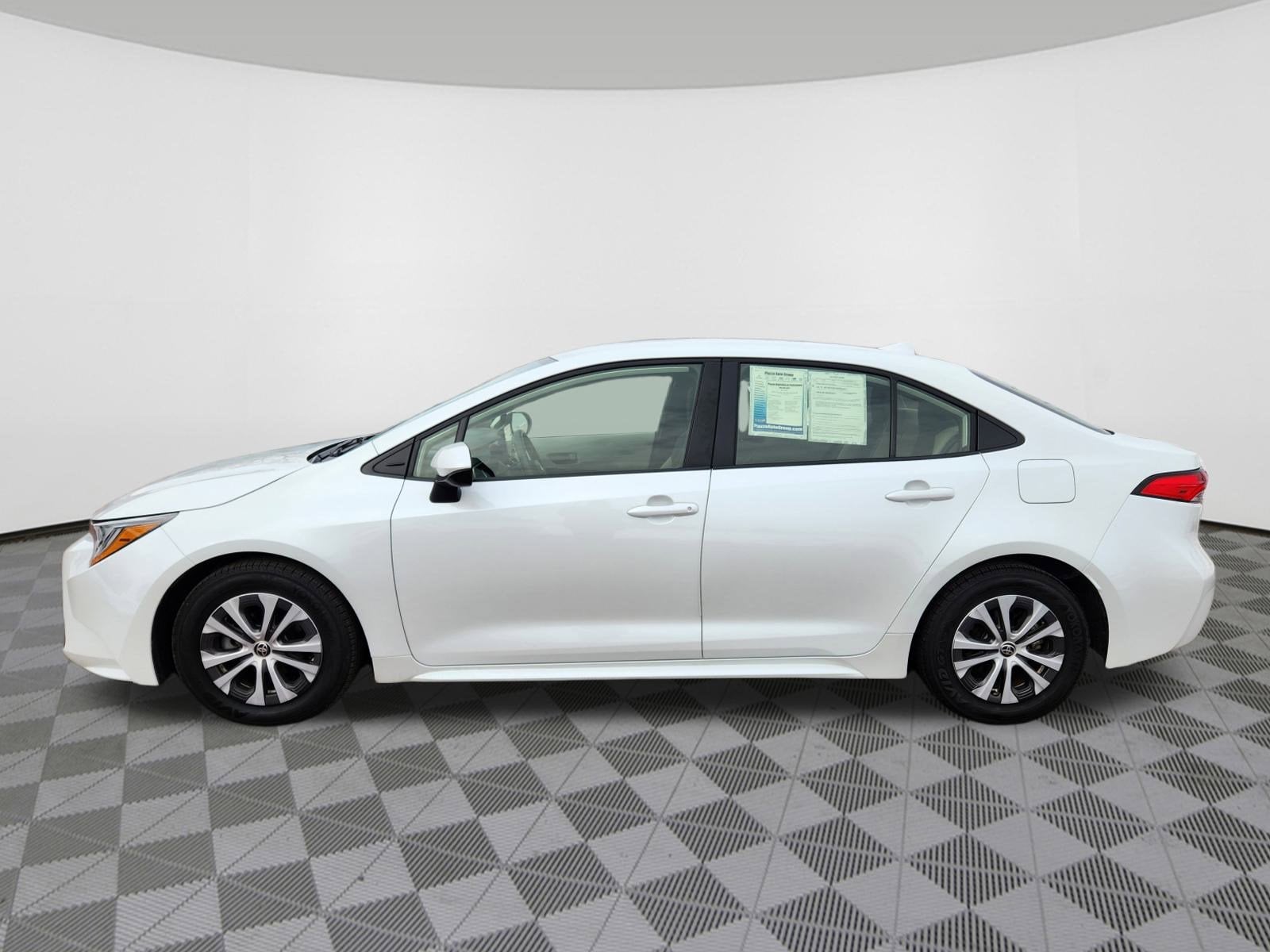 2022 Toyota Corolla Hybrid LE