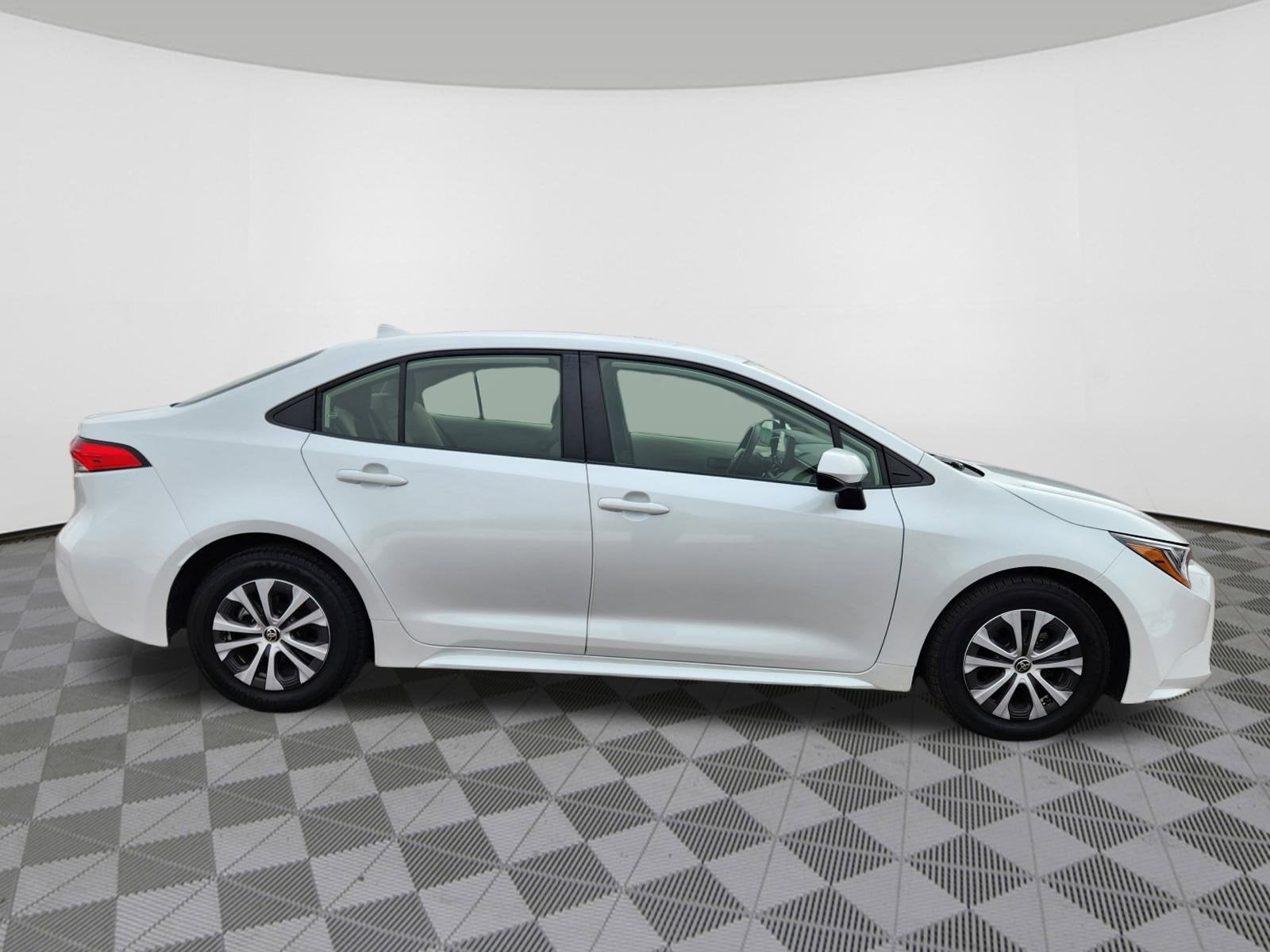 2022 Toyota Corolla Hybrid LE