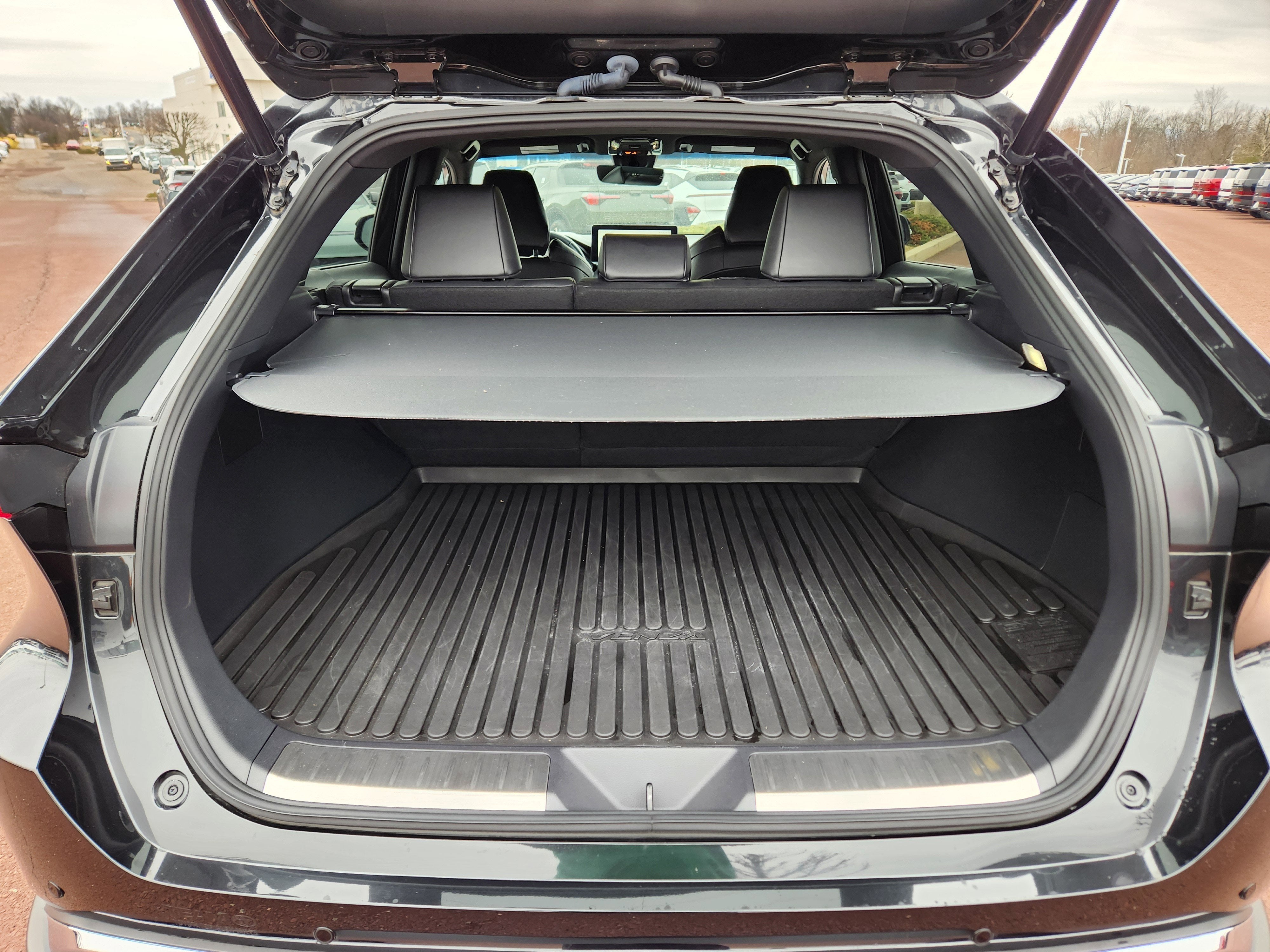 2023 Toyota Venza XLE