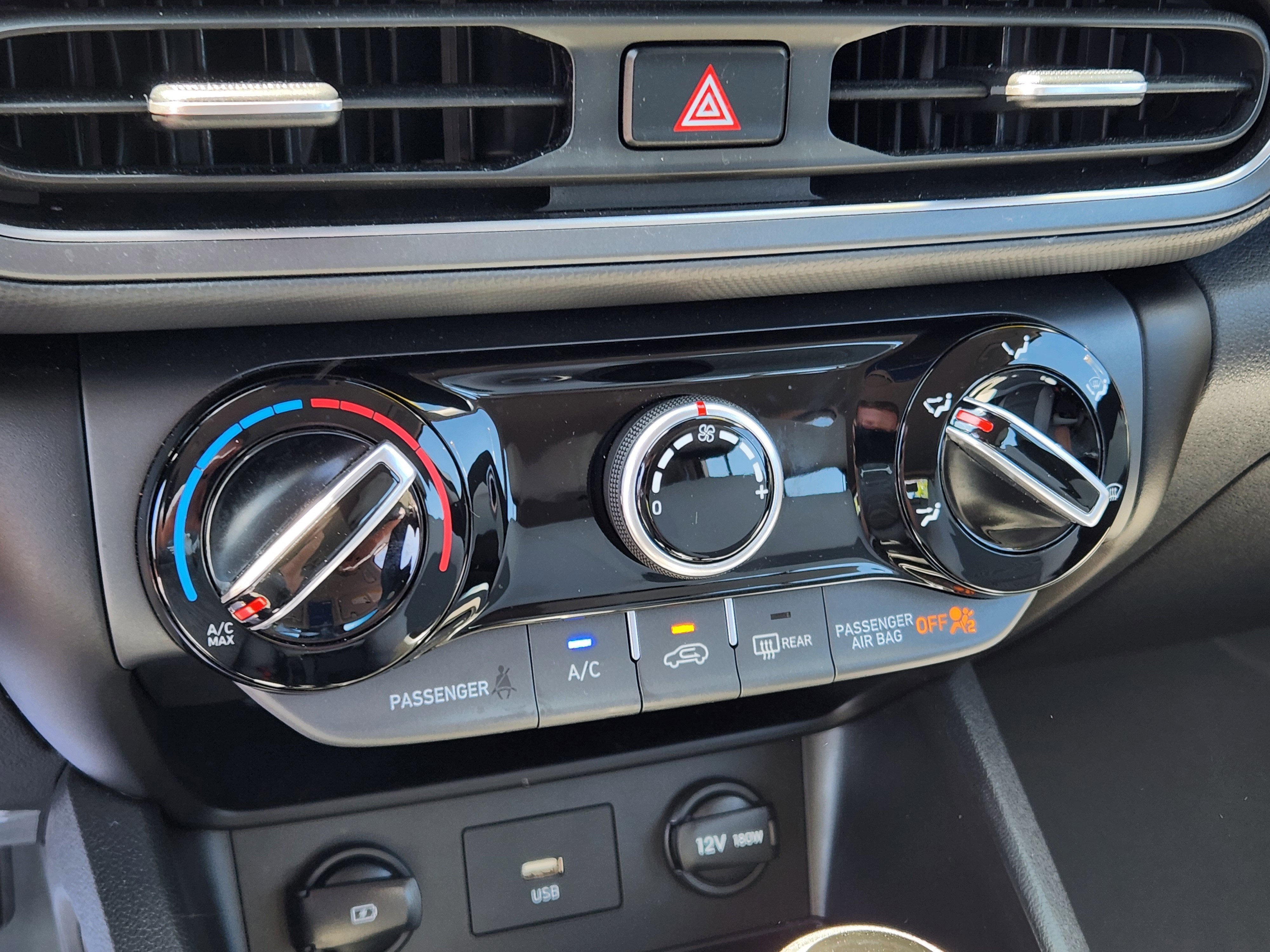 2023 Hyundai Kona SE