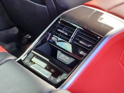 2023 BMW 8 Series M850i