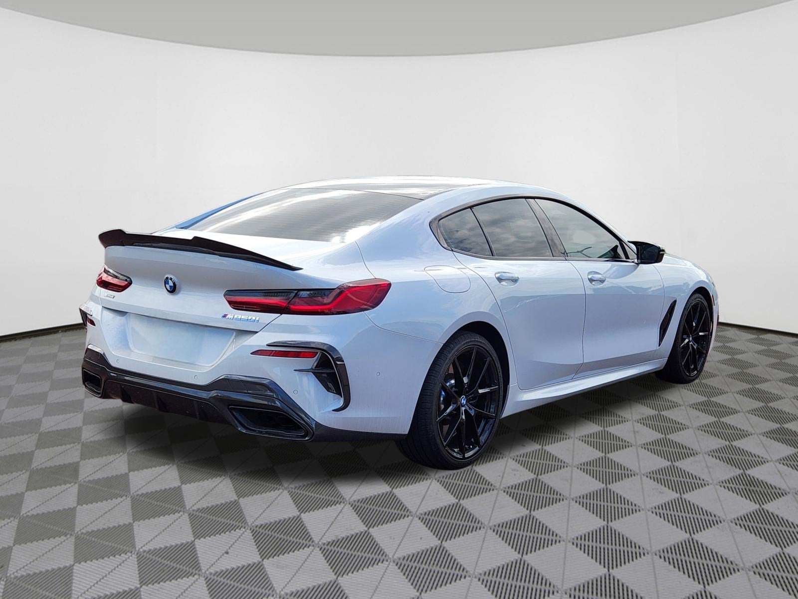 2023 BMW 8 Series M850i