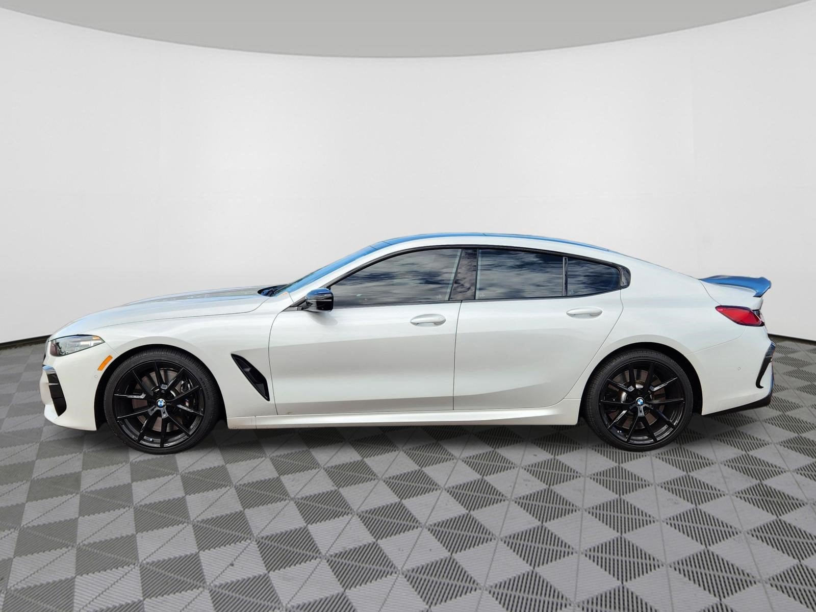 2023 BMW 8 Series M850i