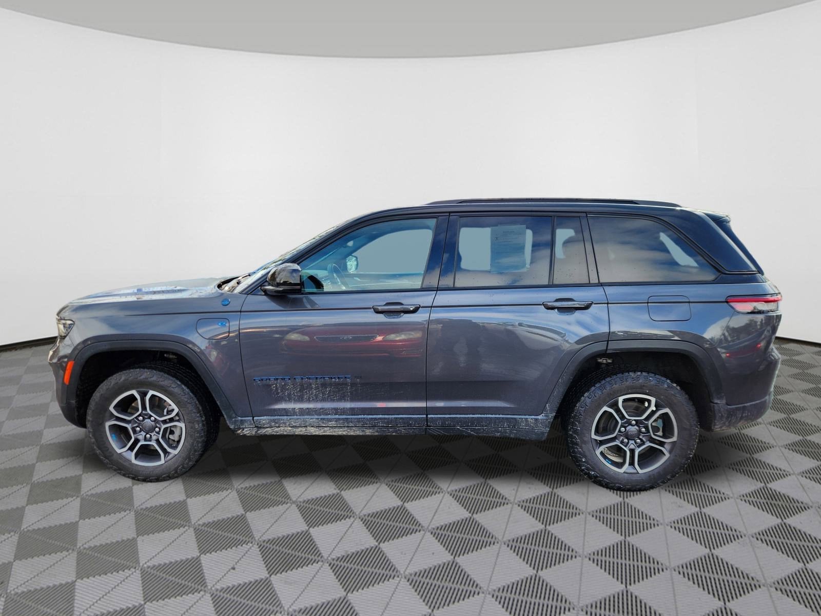 2022 Jeep Grand Cherokee 4xe Trailhawk