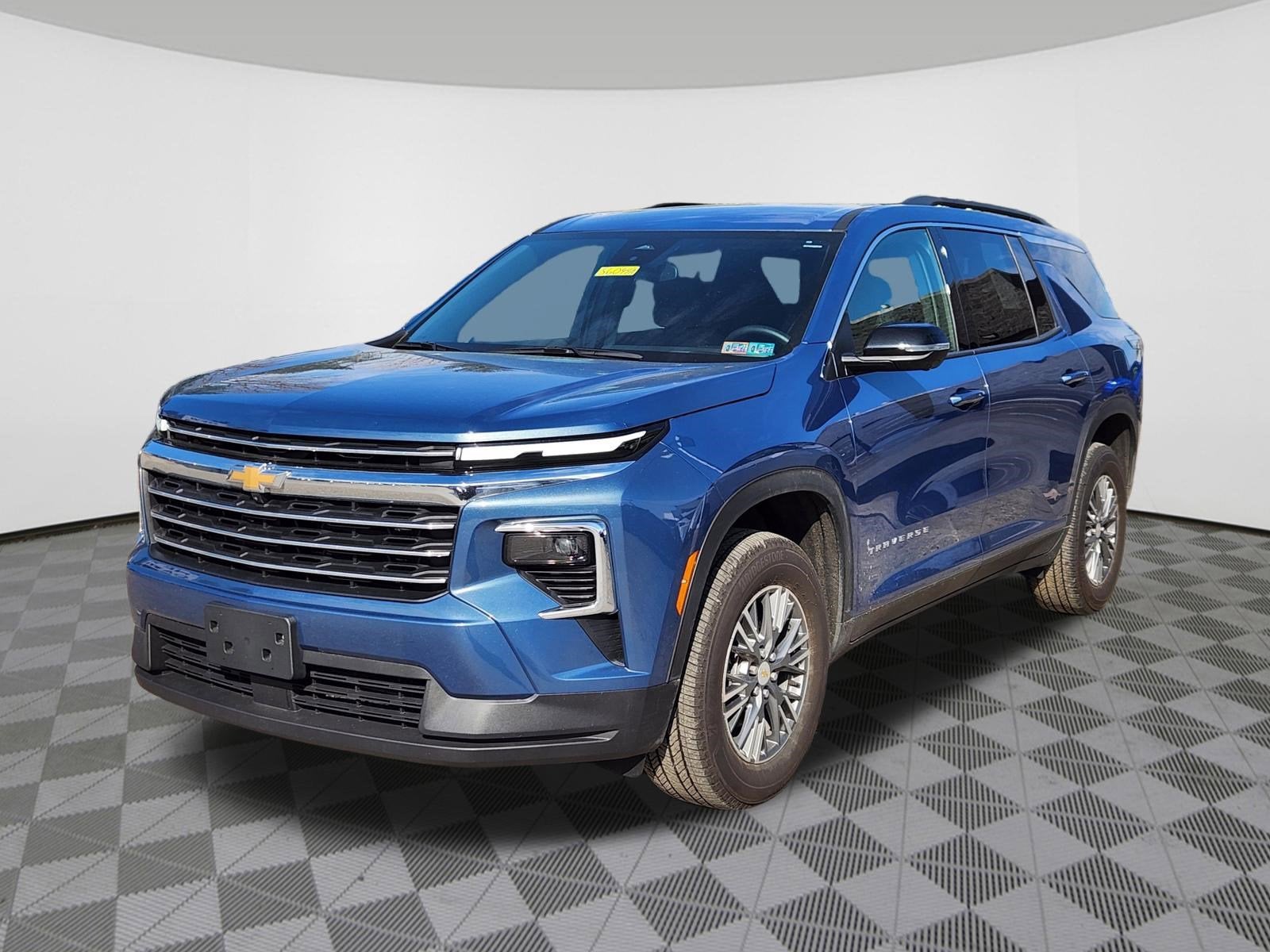 2025 Chevrolet Traverse AWD LT