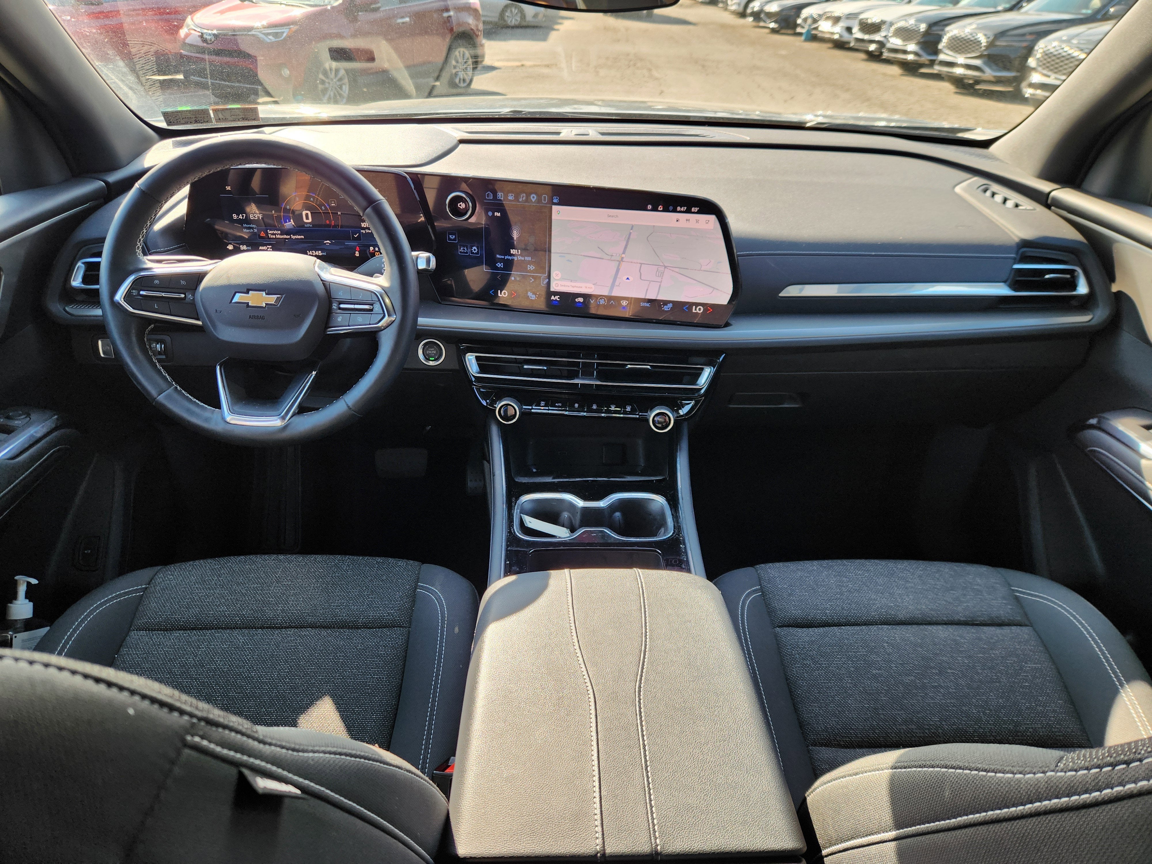 2025 Chevrolet Traverse AWD LT