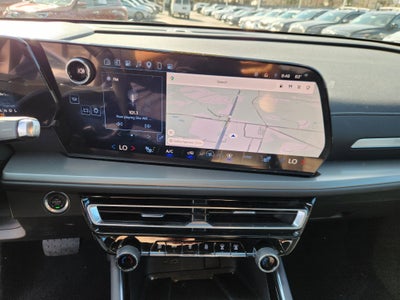 2025 Chevrolet Traverse AWD LT