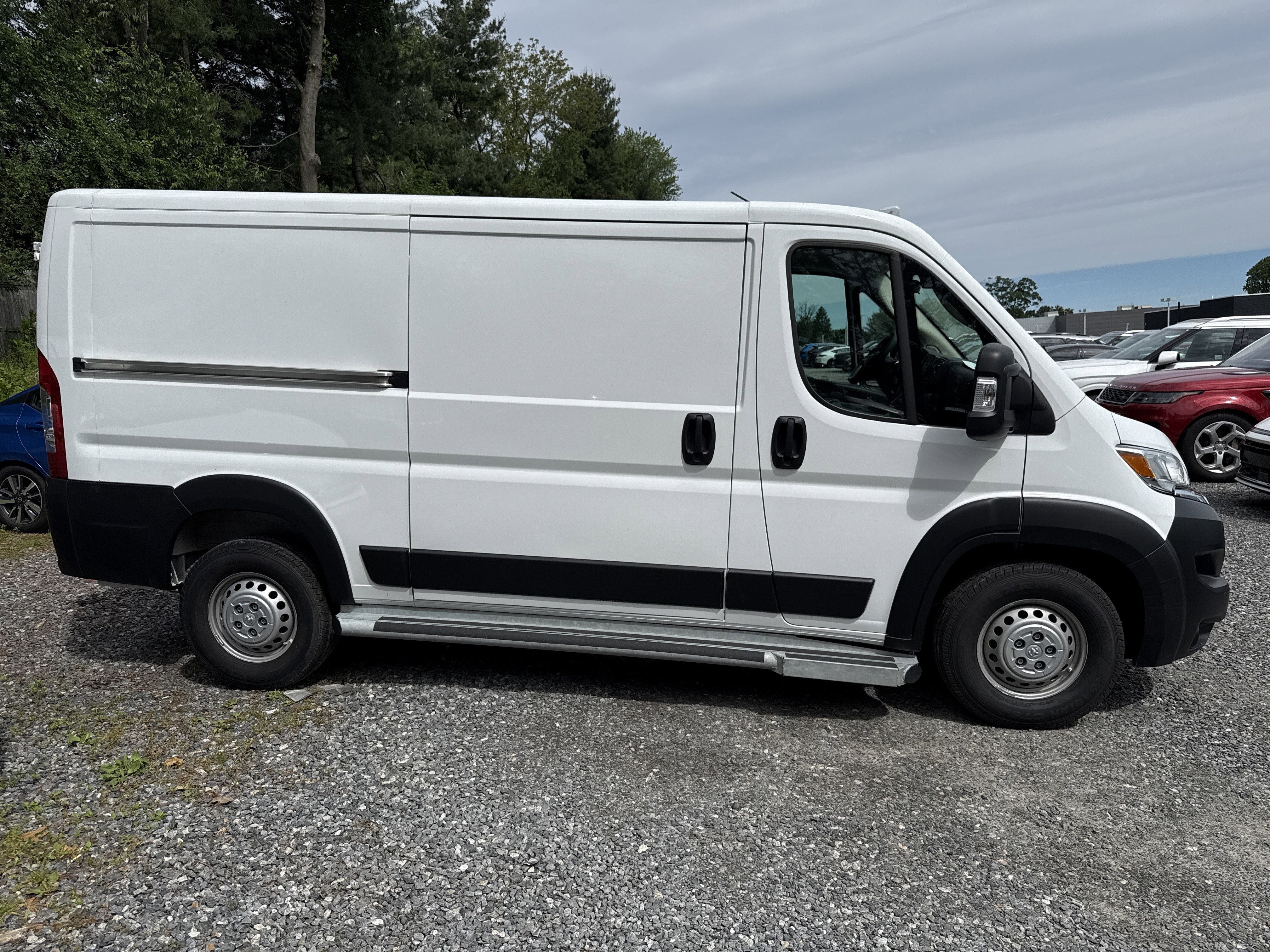 2025 RAM ProMaster Cargo Van Tradesman