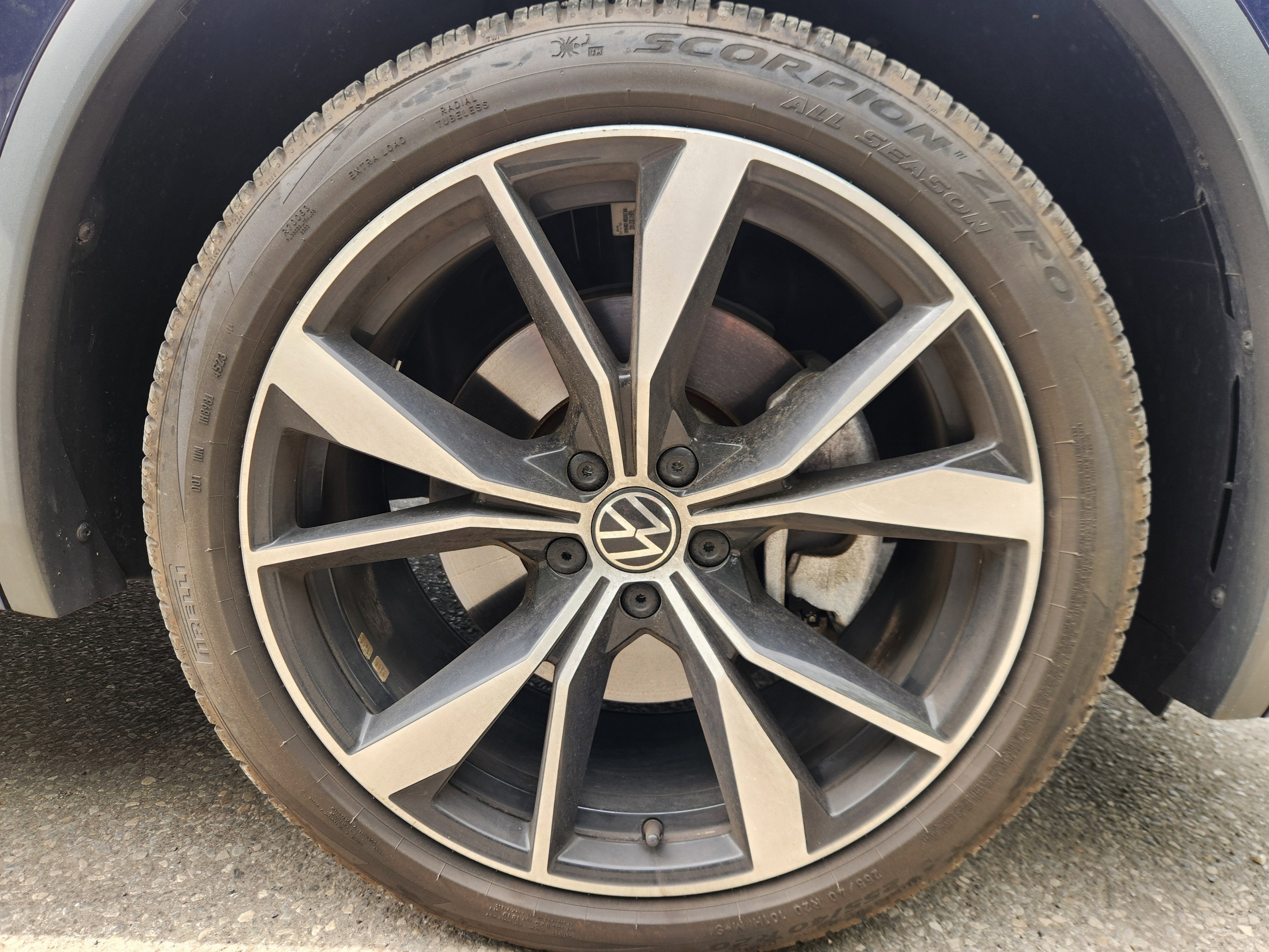 2024 Volkswagen Tiguan SEL R-Line