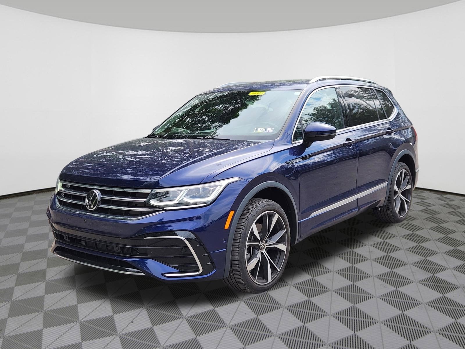 2024 Volkswagen Tiguan SEL R-Line