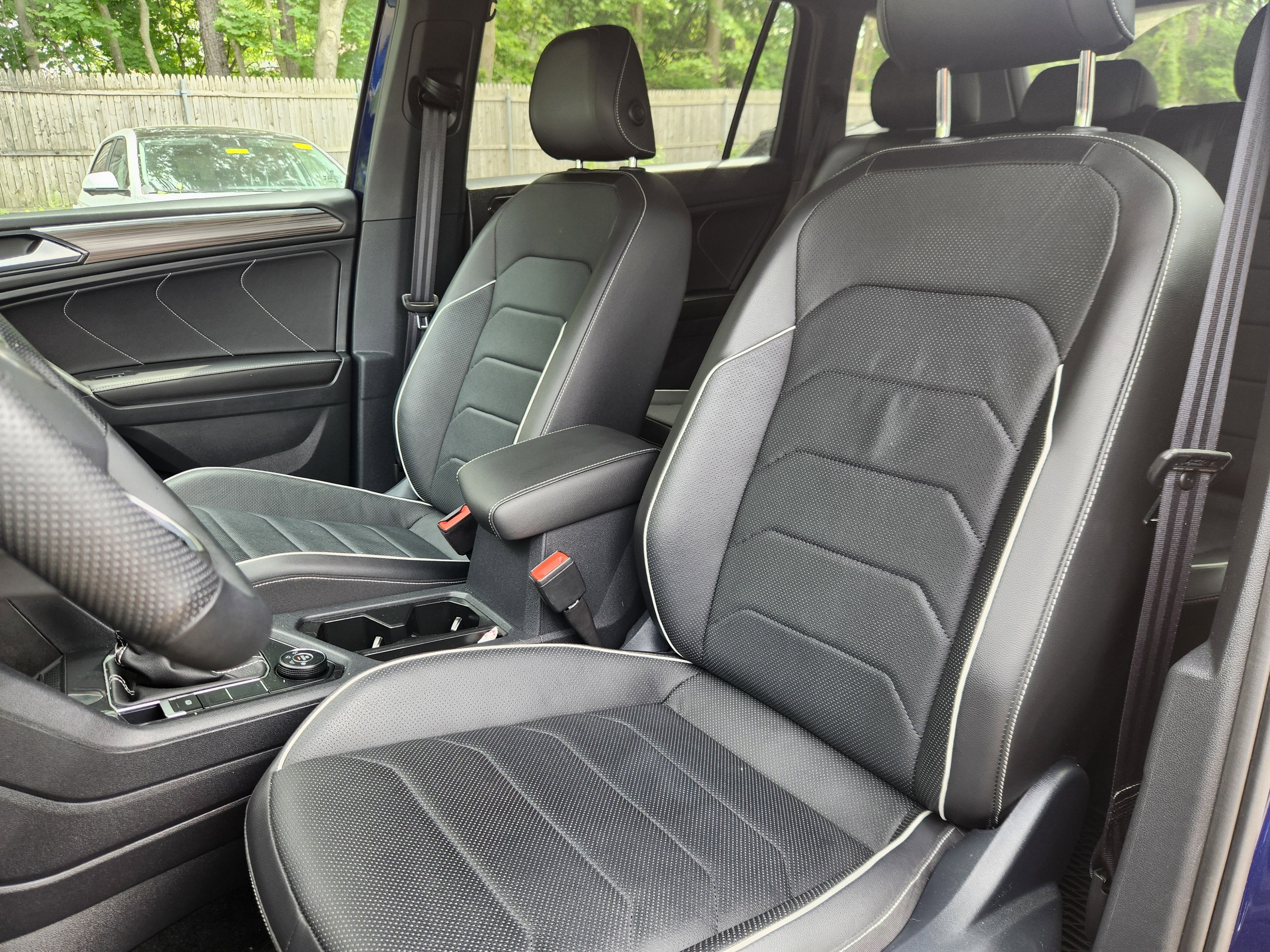 2024 Volkswagen Tiguan SEL R-Line