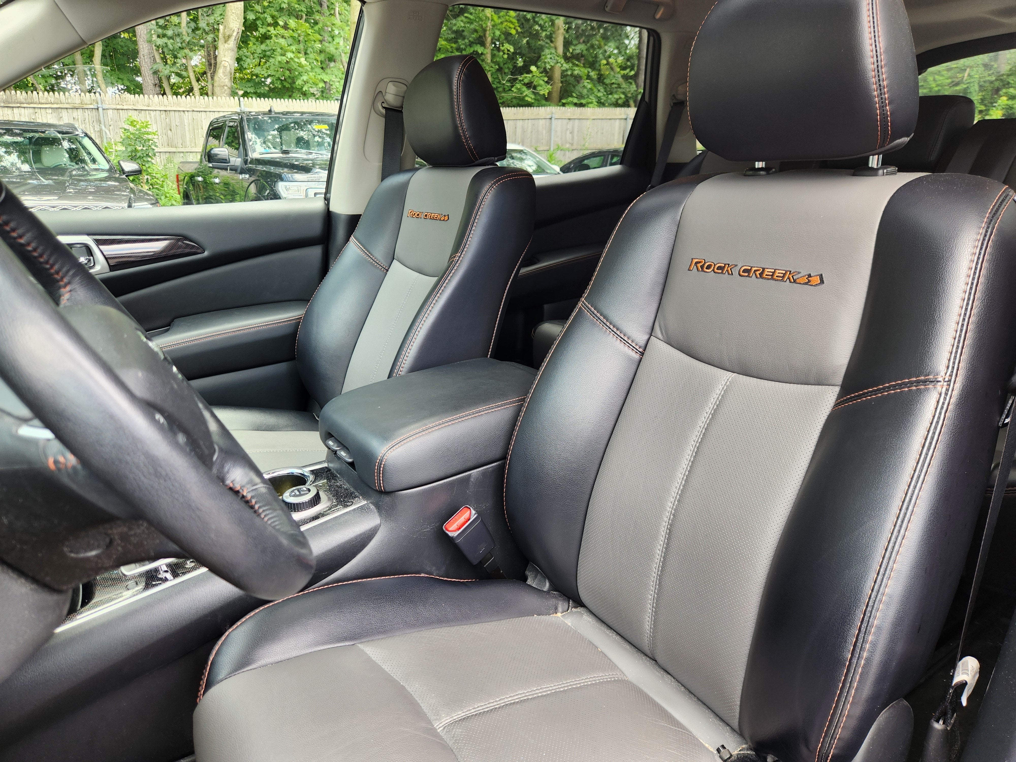 2020 Nissan Pathfinder SL