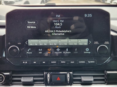 2022 Nissan Pathfinder SL