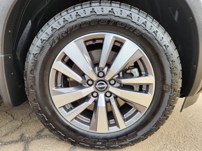 2022 Nissan Pathfinder SL