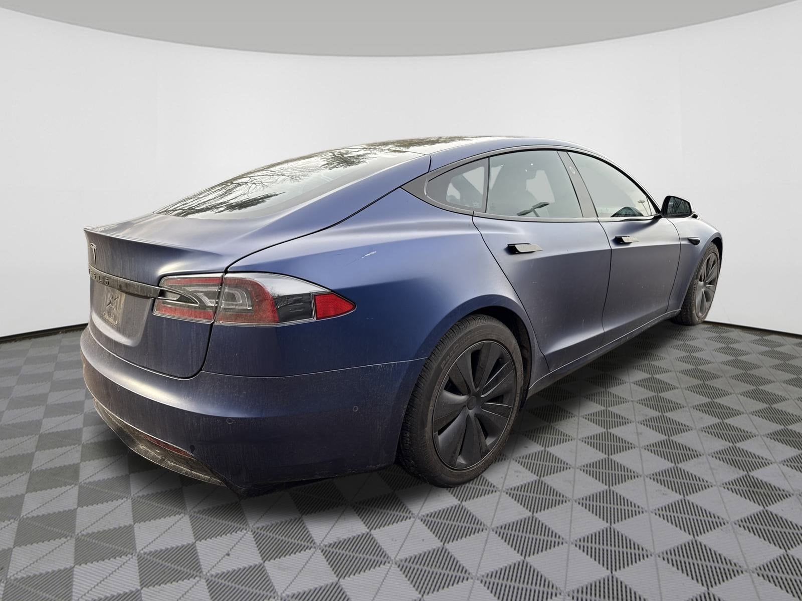 2022 Tesla Model S Base