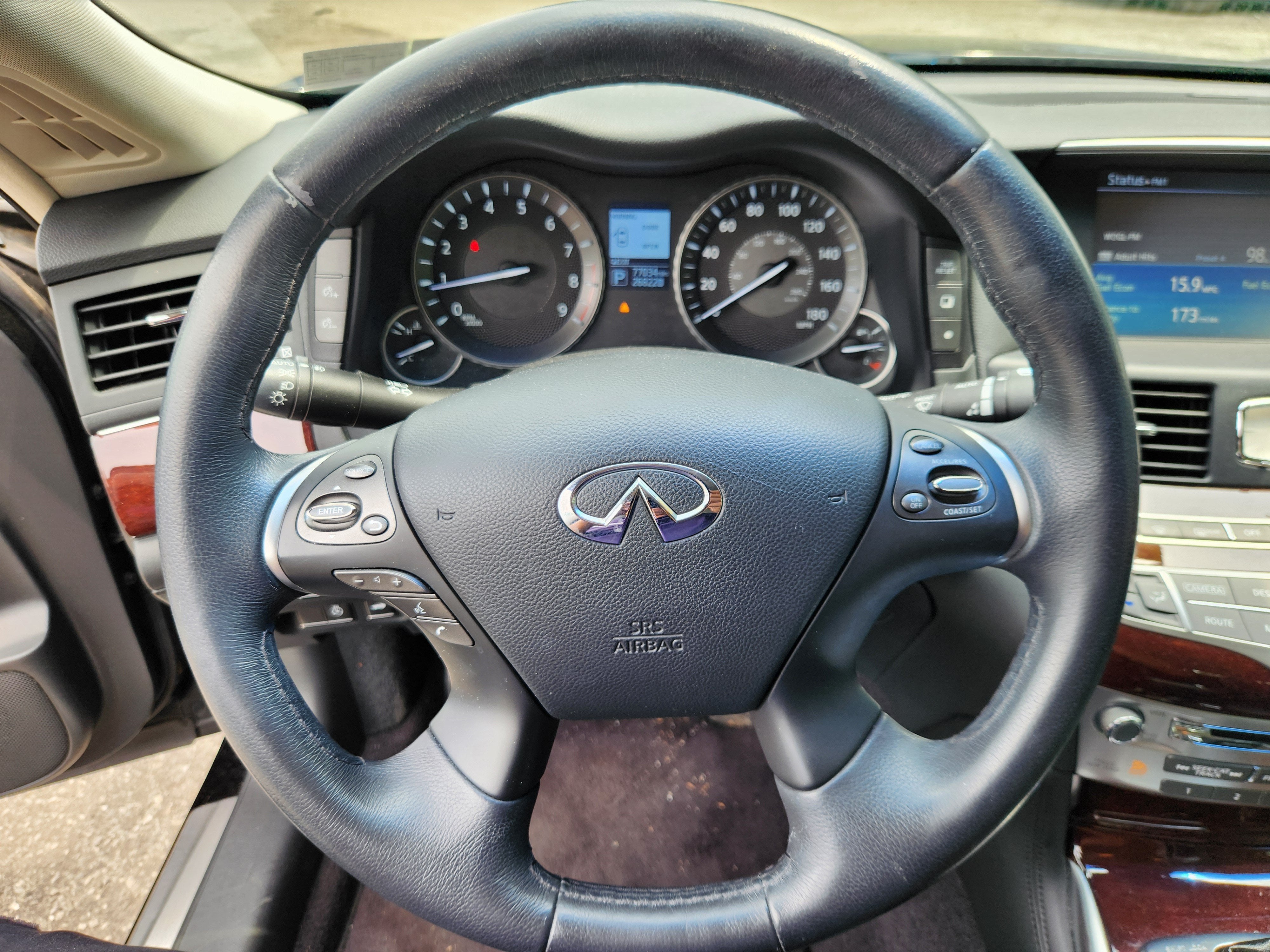 2015 INFINITI Q70 3.7