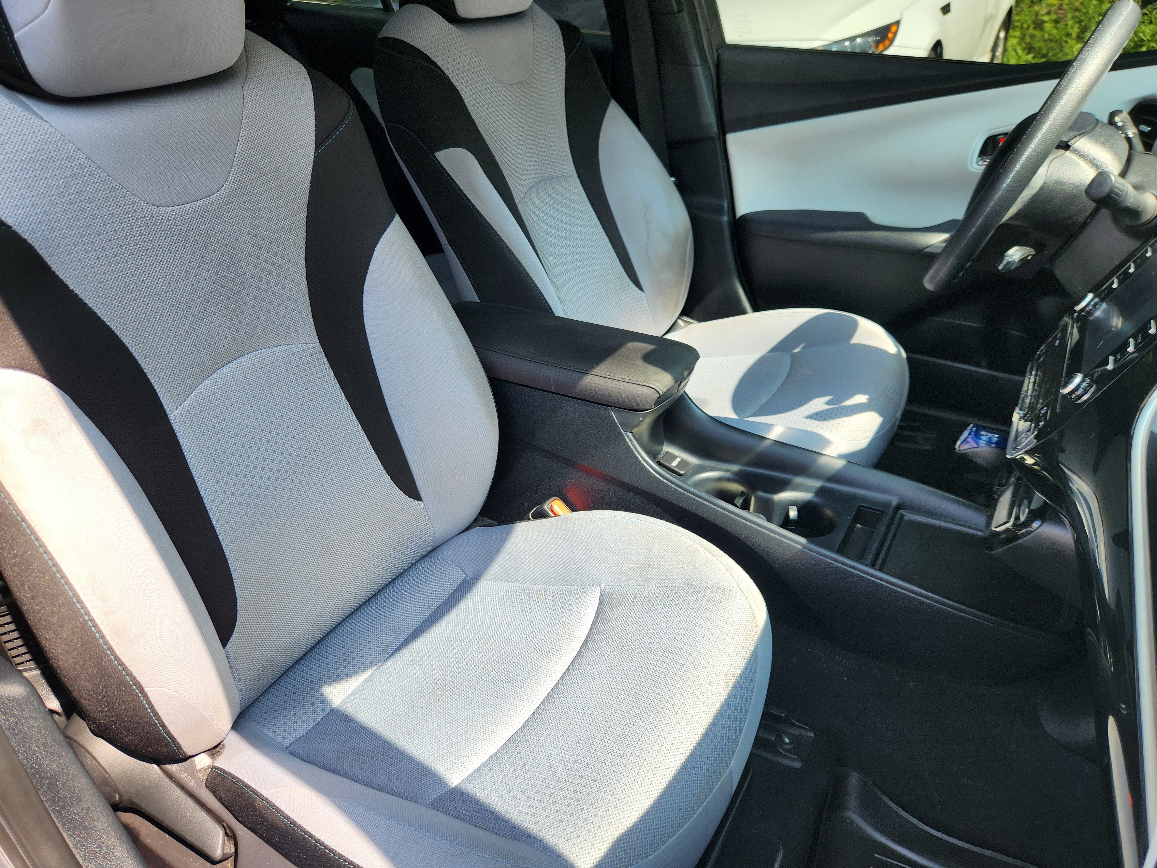 2022 Toyota Prius Base