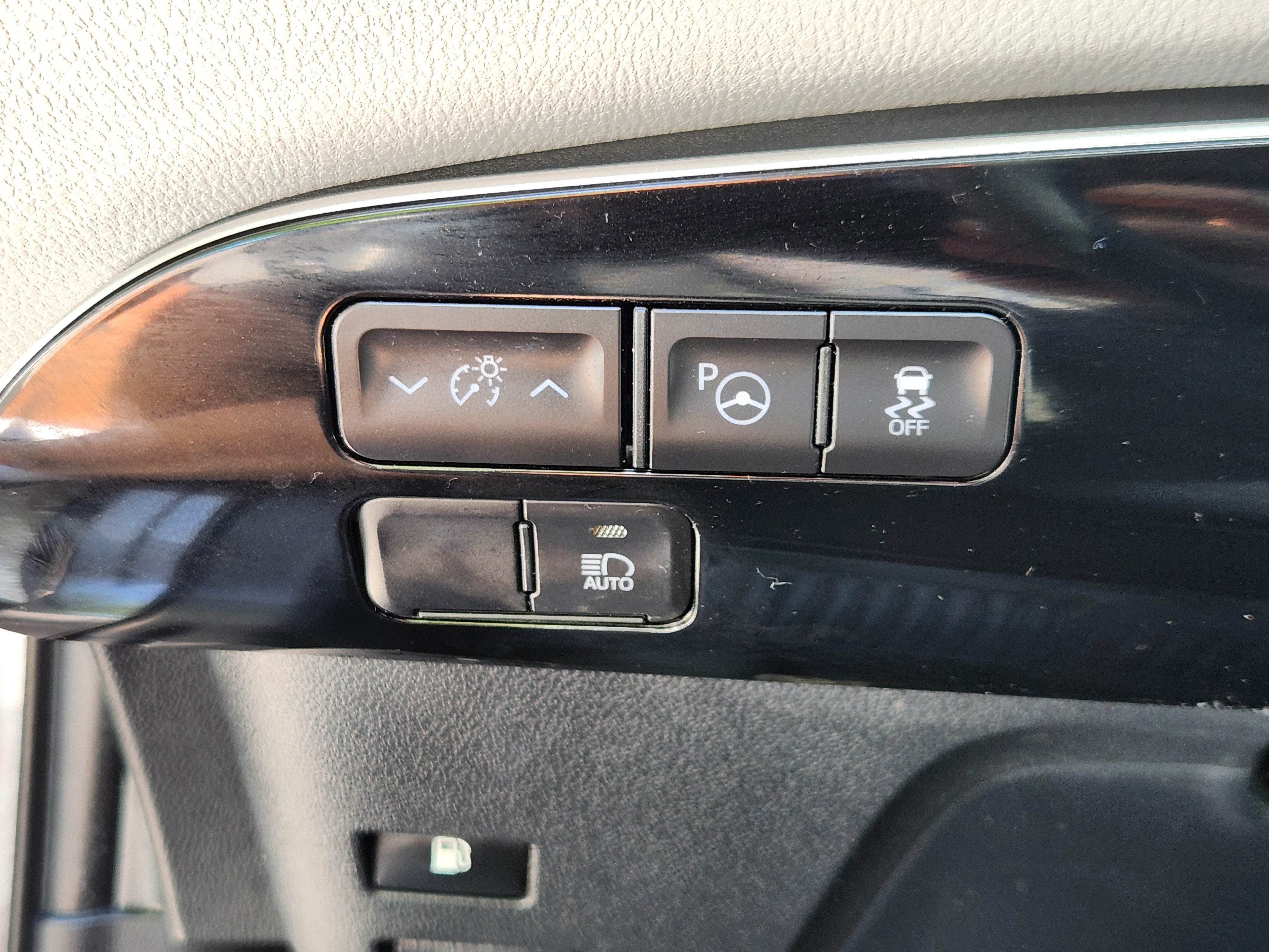 2022 Toyota Prius Base