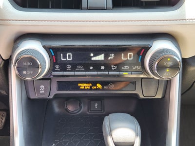 2020 Toyota RAV4 Hybrid XLE