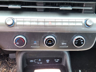 2024 Hyundai Kona SE