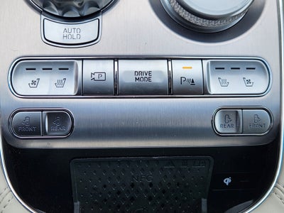 2025 Genesis G90 e-SC