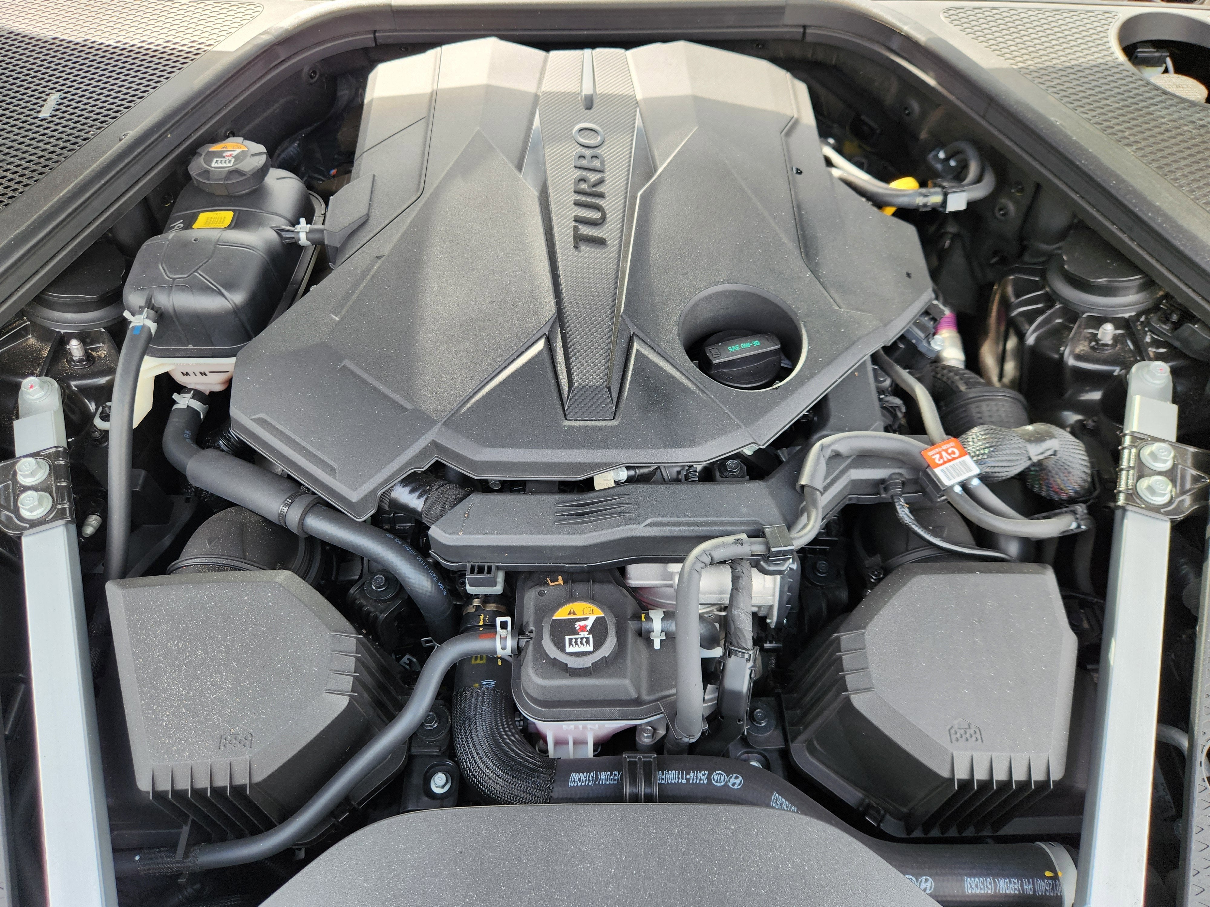 2025 Genesis G90 e-SC