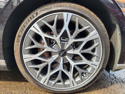 2025 Genesis G90 e-SC