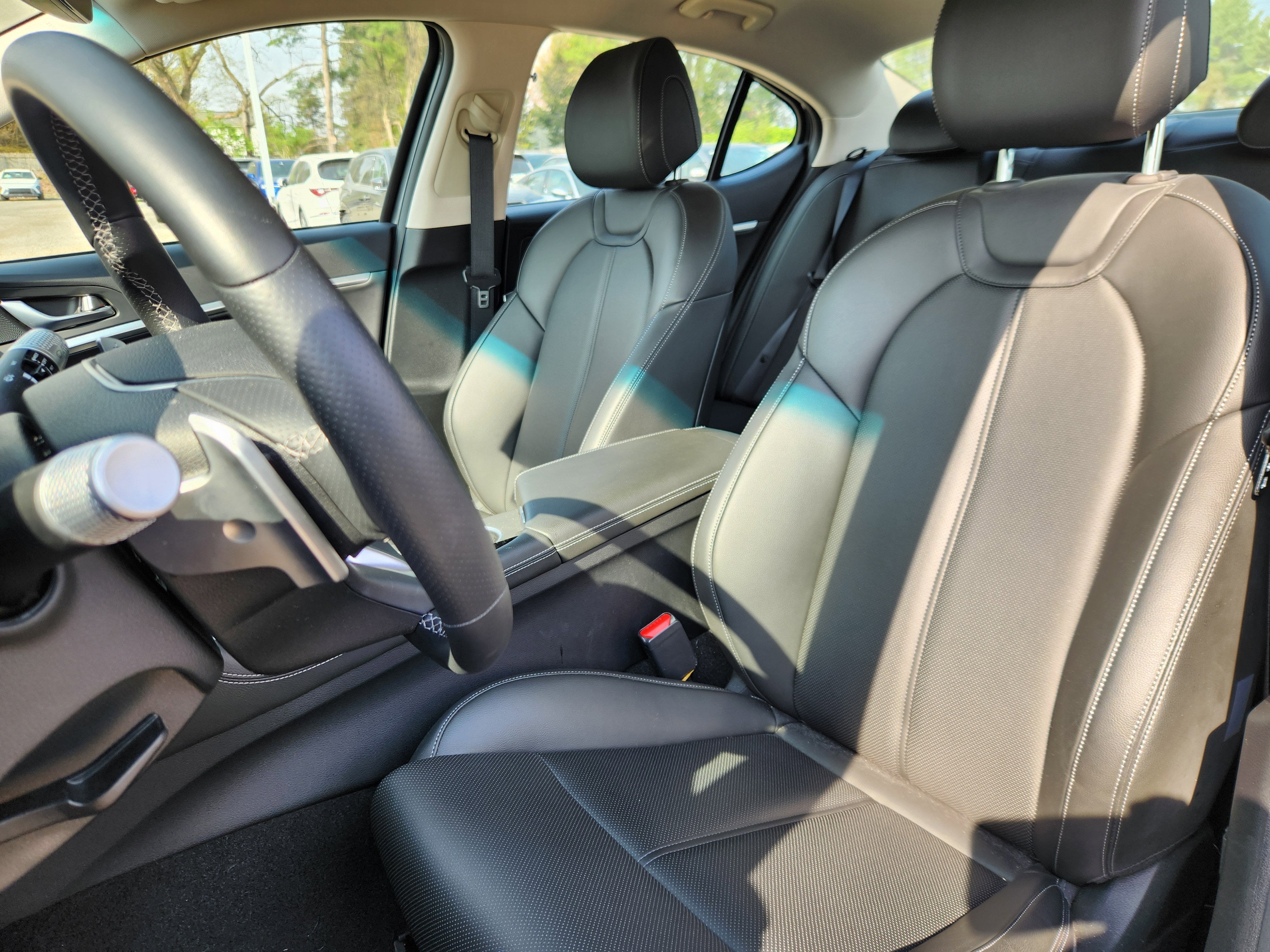 2025 Genesis G70 2.5T