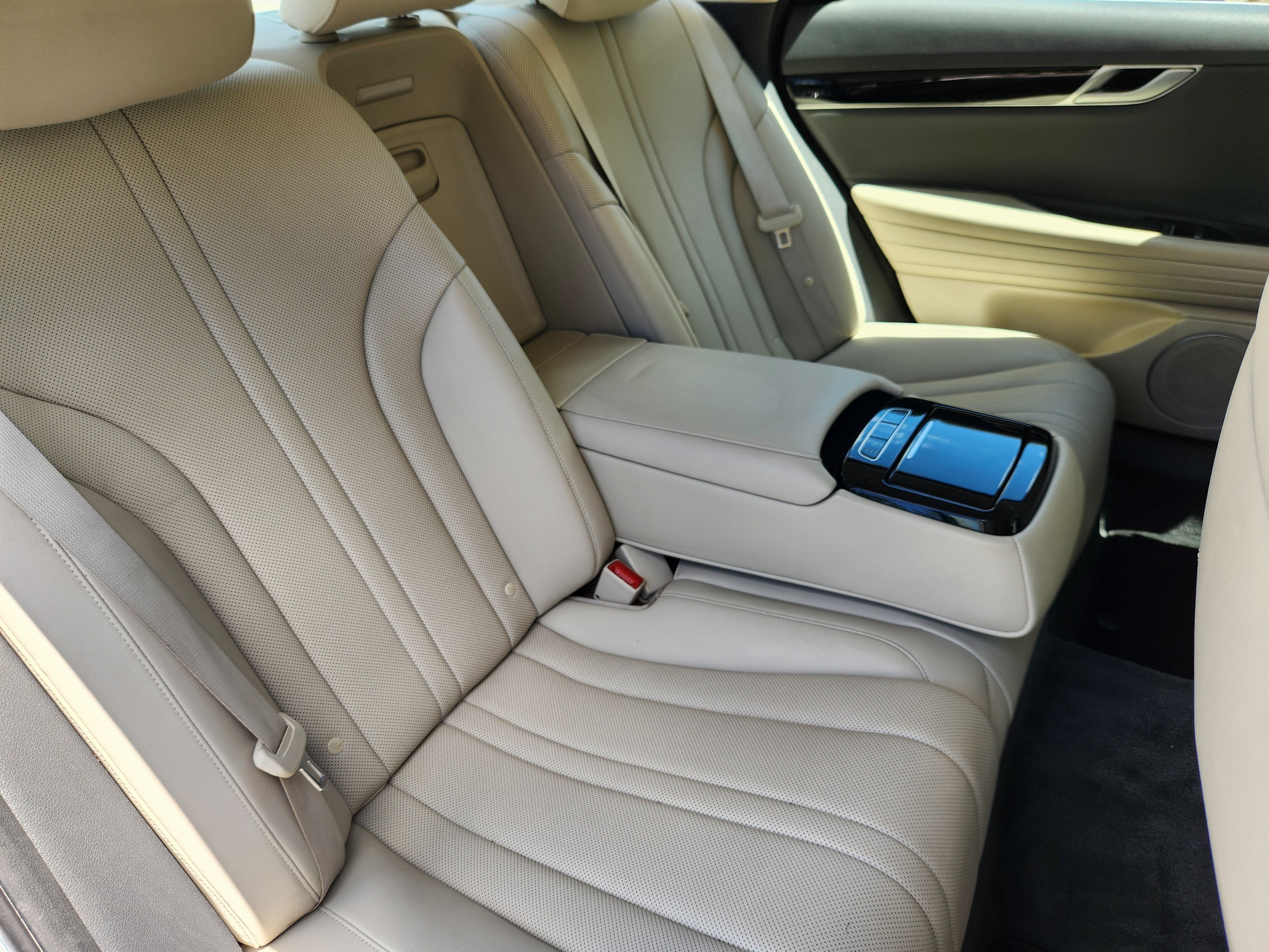 2021 Genesis G80 2.5T