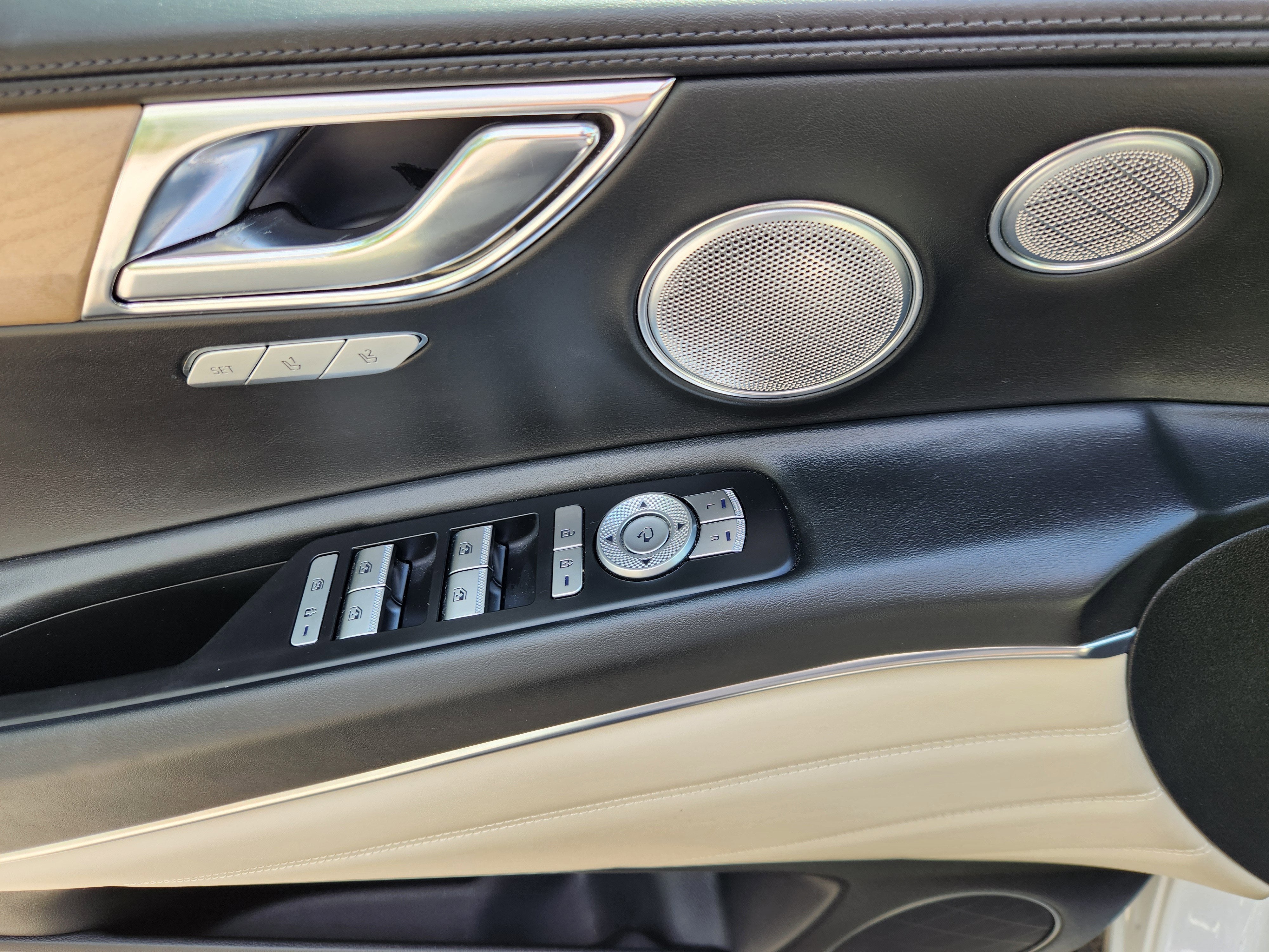 2023 Genesis GV80 Advanced +