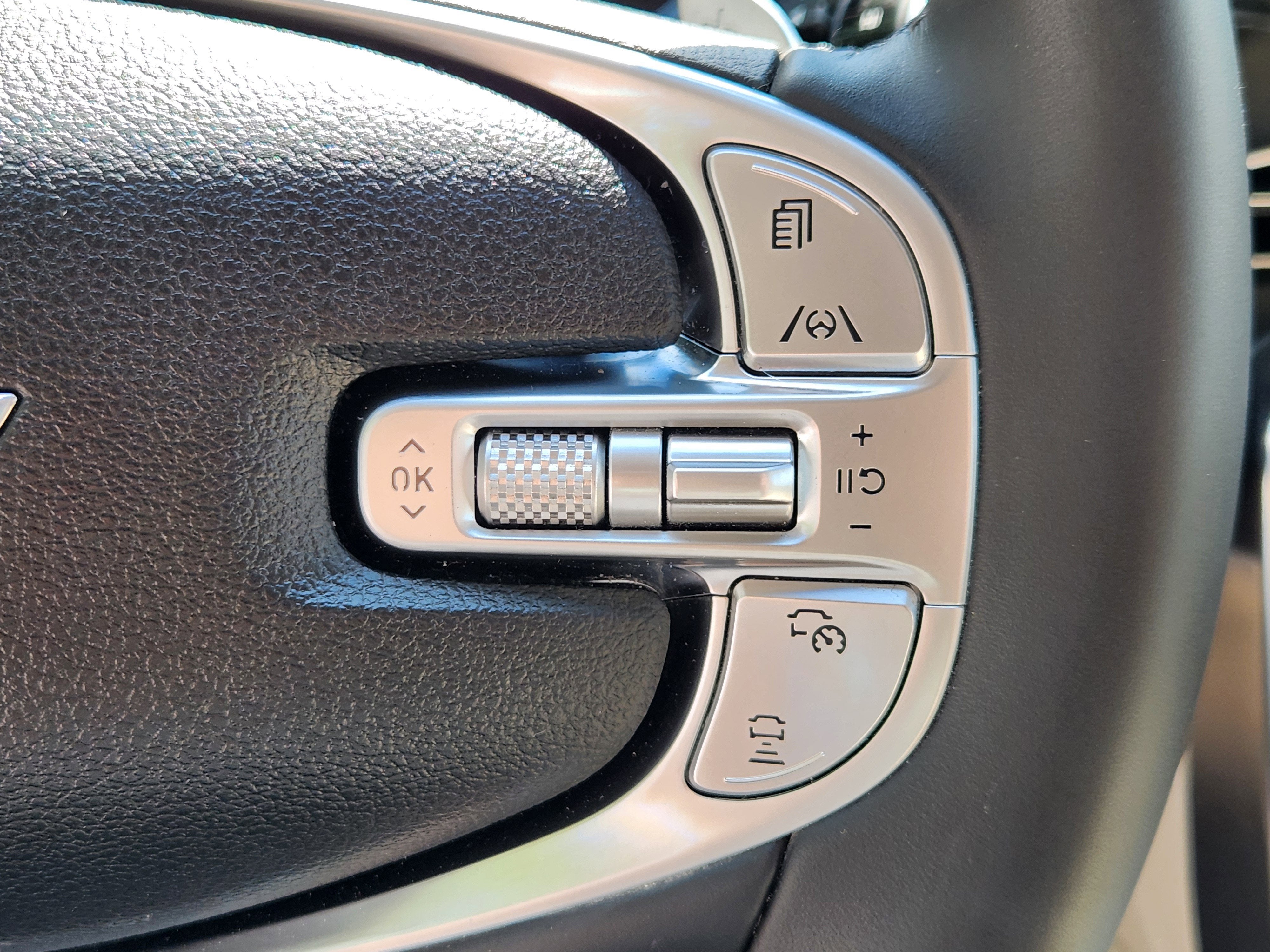 2023 Genesis GV80 Advanced +